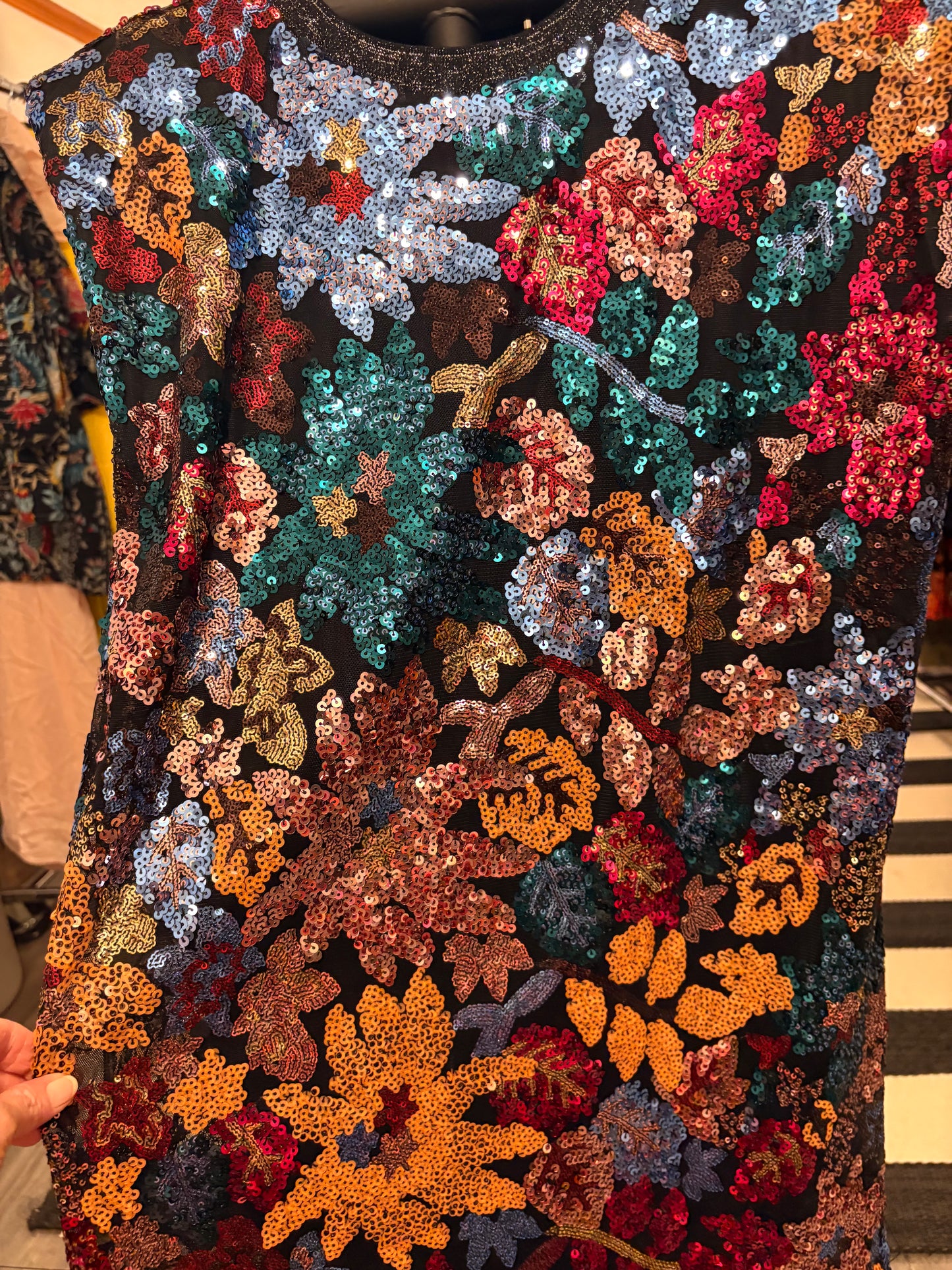 Easel Floral Sequin Dress Large