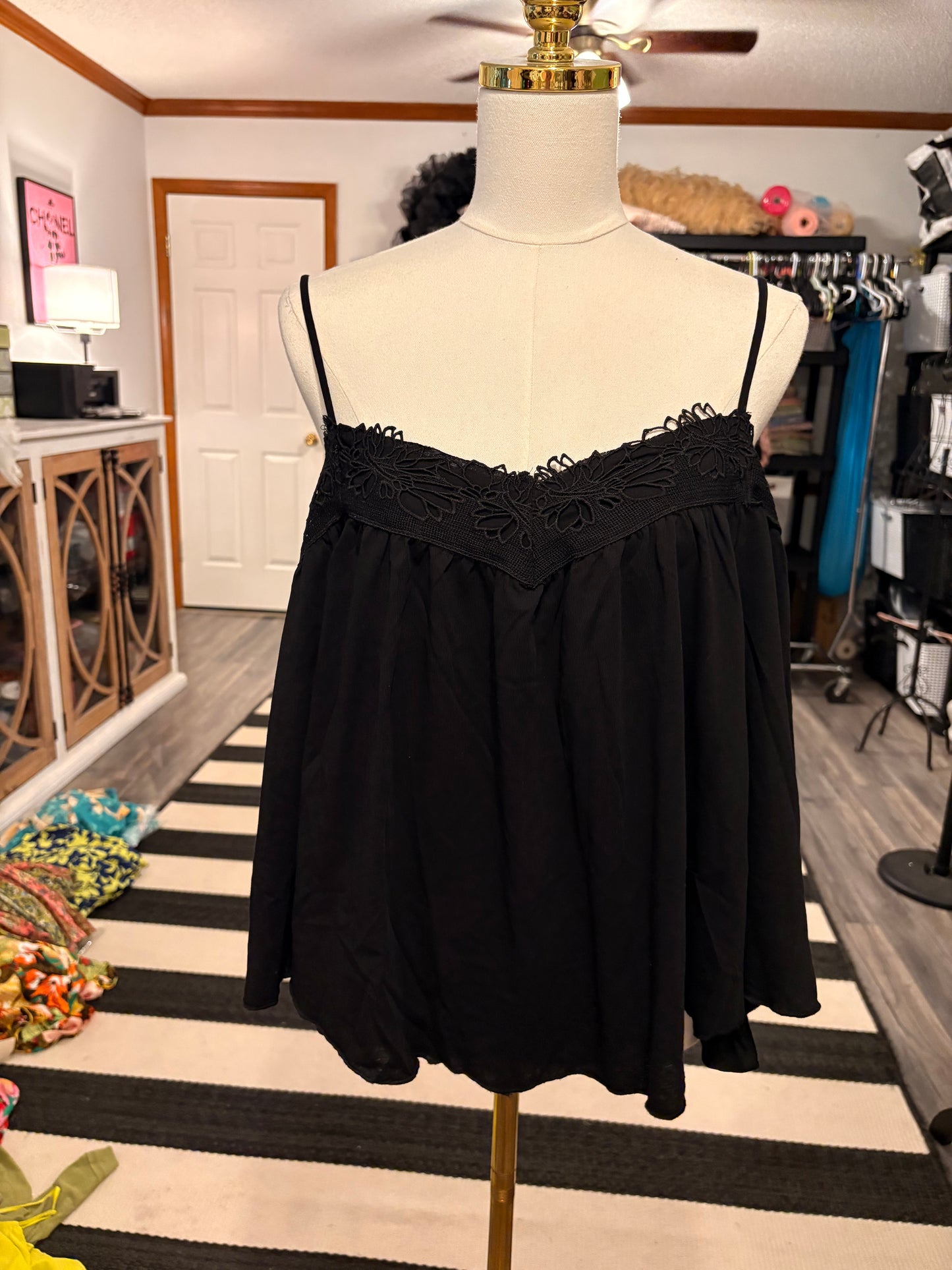 Black Tank Large