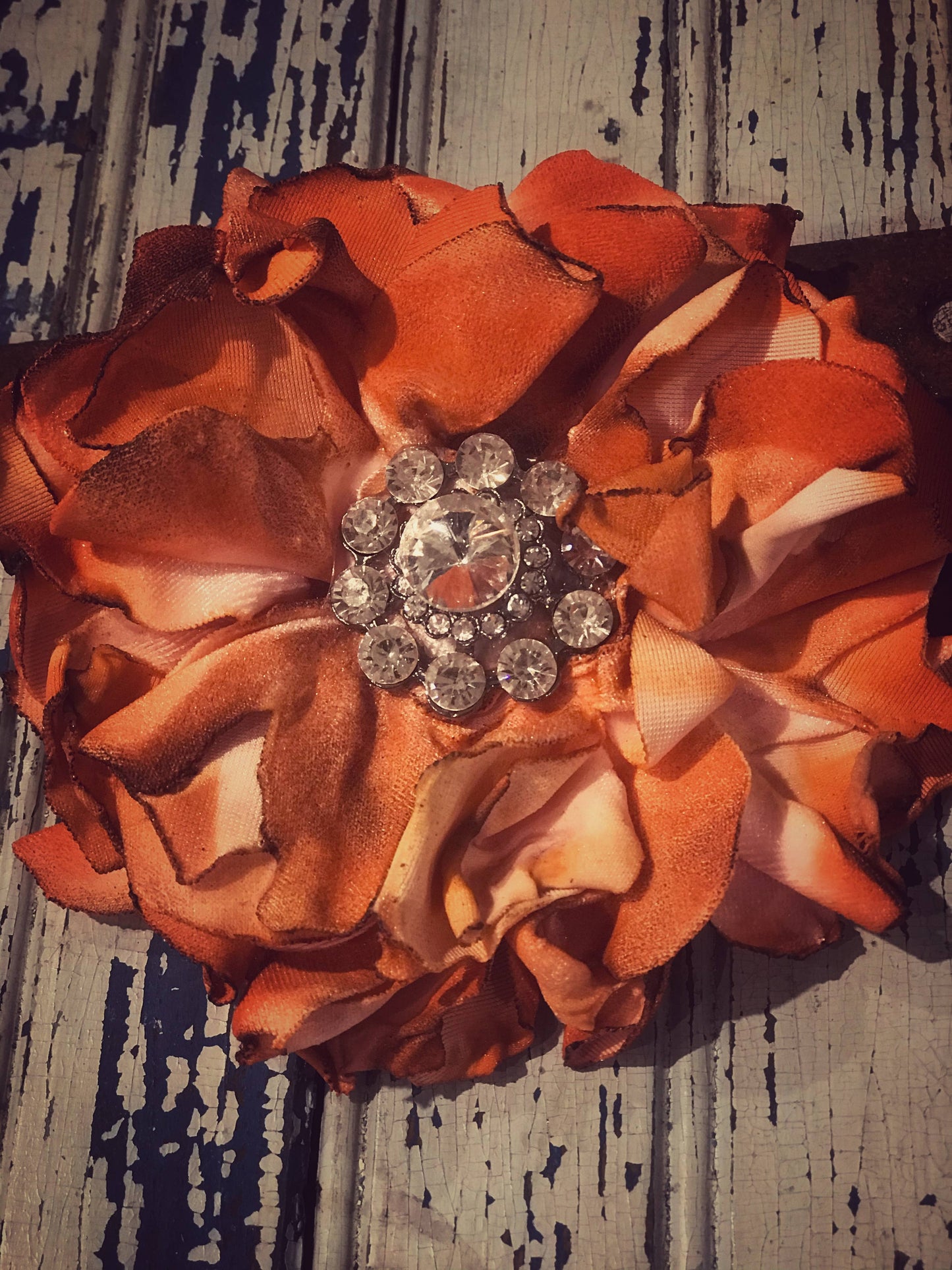 VINTAGE VELVET OLIVE PIN