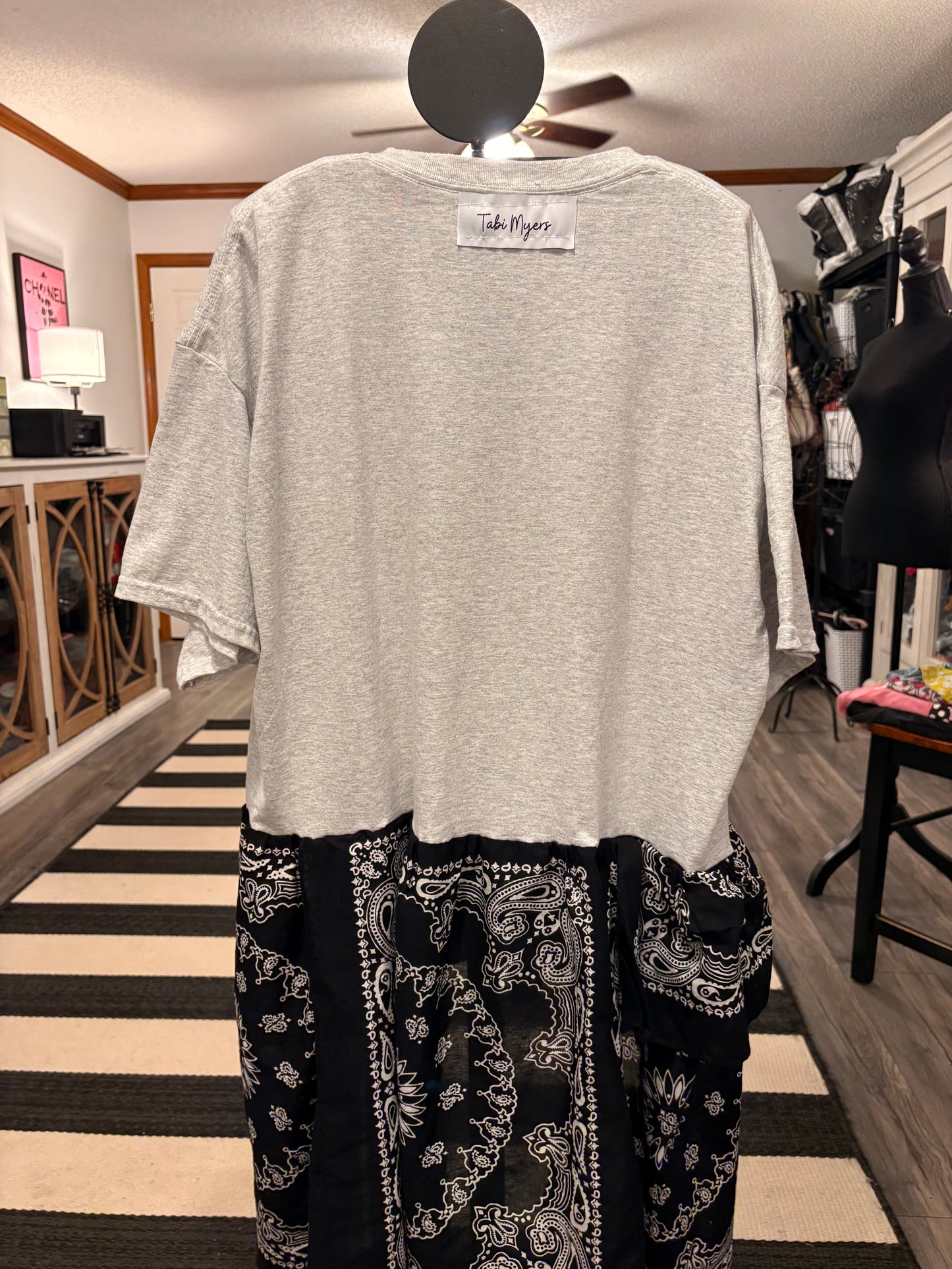 Playboy Dolly Drama Ho/Lo Bandana Tee One size fits a Large to 2X 10-16