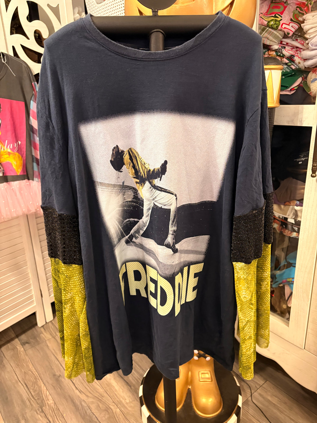 King Freddie Glam Tee One Size Fits a Small to XL