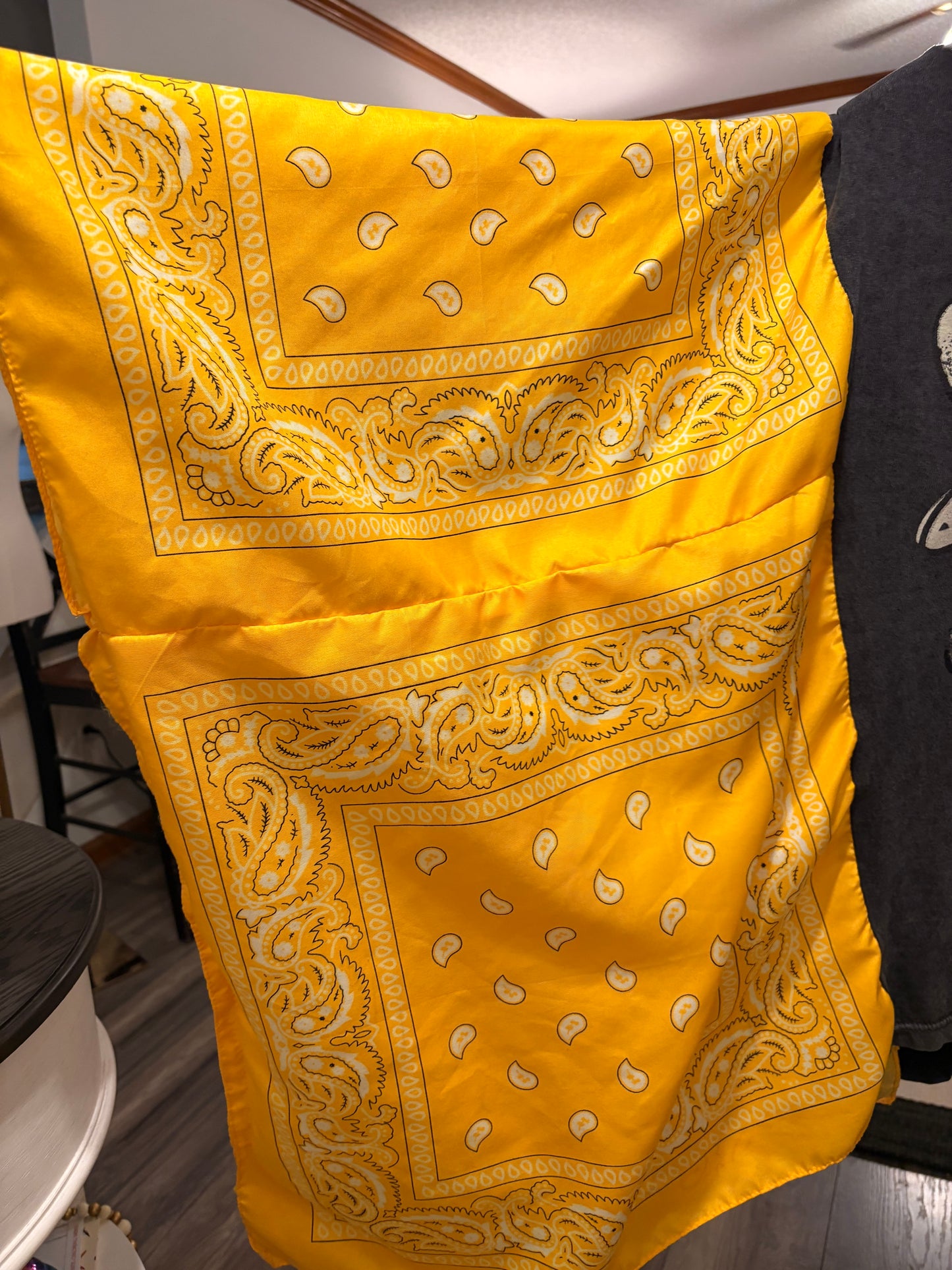 Dirty Daisy Bandana Poncho Tee Fits a Small to 3X
