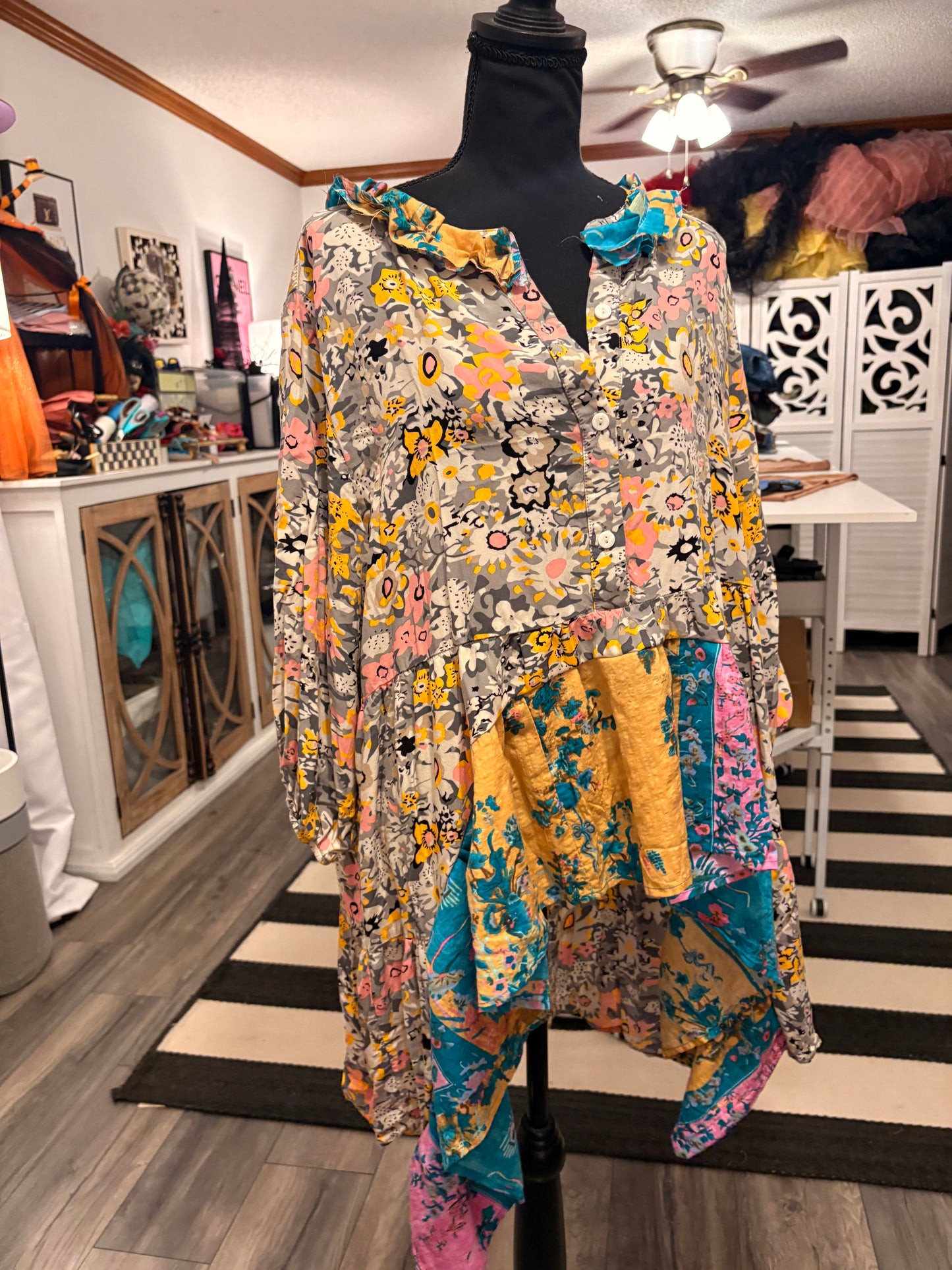 Missy Hi/Lo Top Fits a Large/XL
