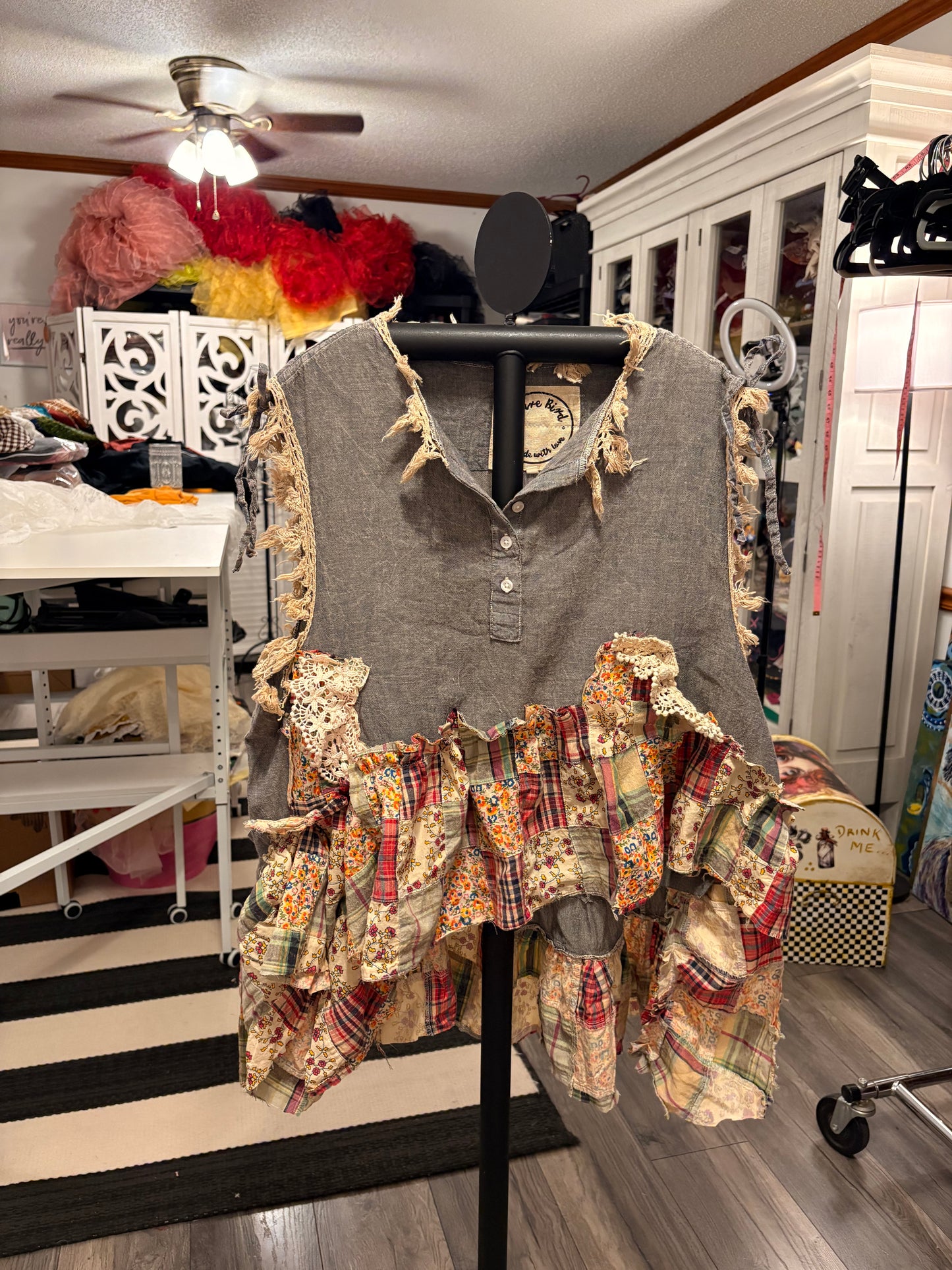 Holly Prairie Hi/Lo Top Fits a Large/XL