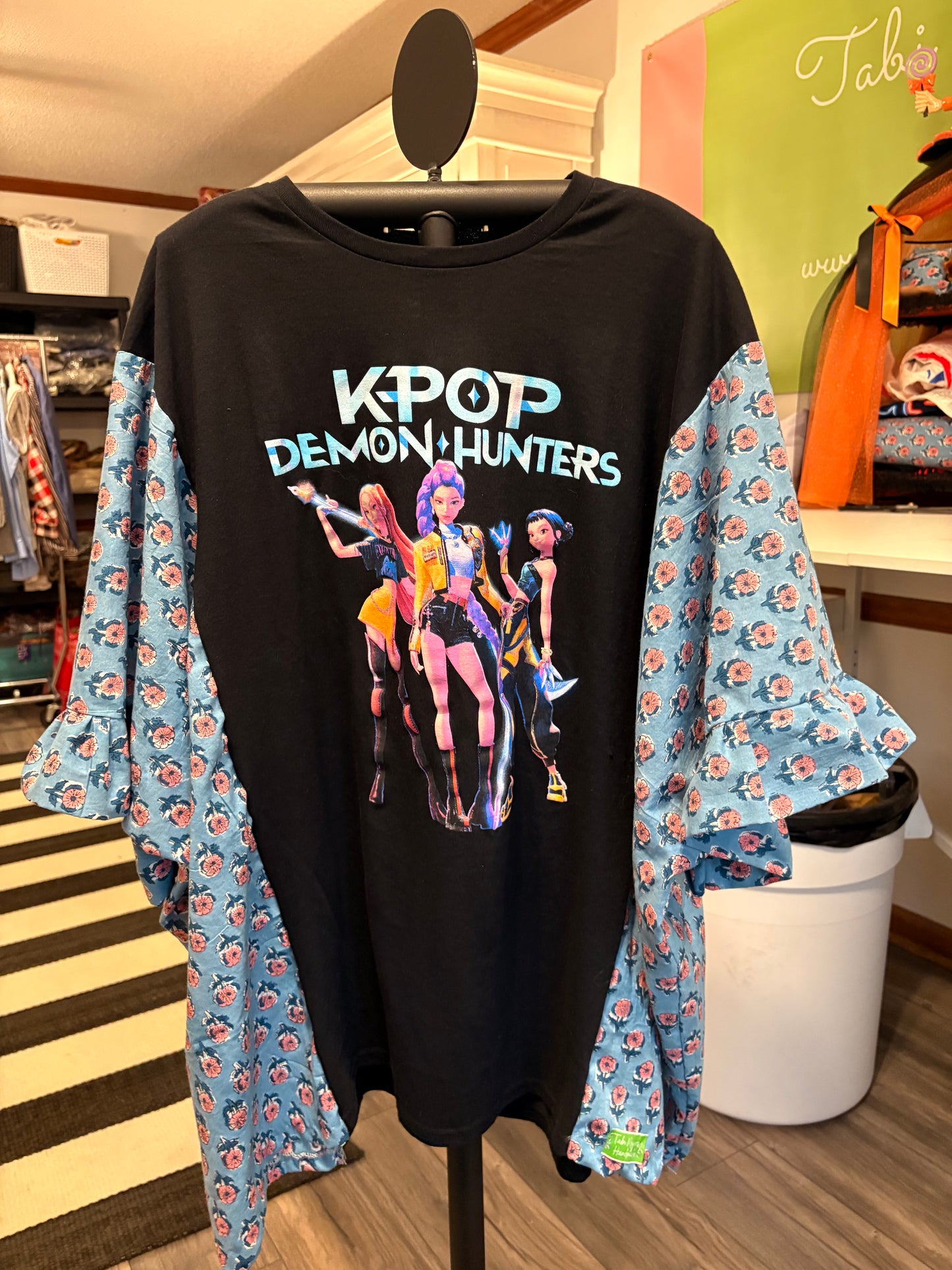 K-pop Ruffled Rockstar Top One Size Fits an XL to 4X VERY Oversized