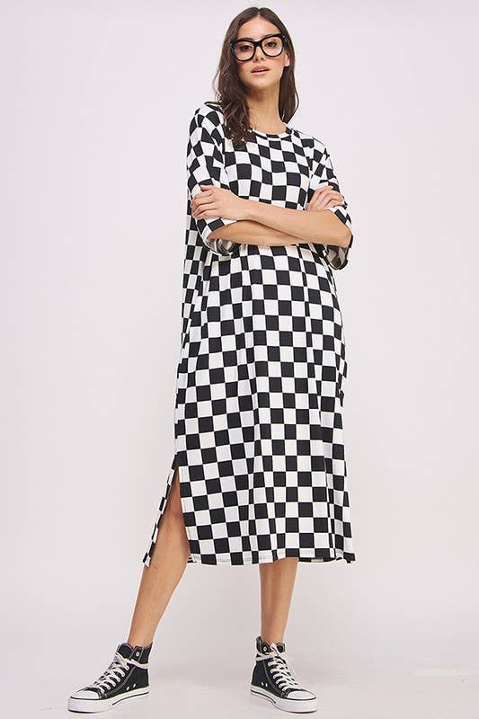 1/2 SLEEVE RIBBED CHECKERBOARD MIDI DRESS: BLACK/WHITE
