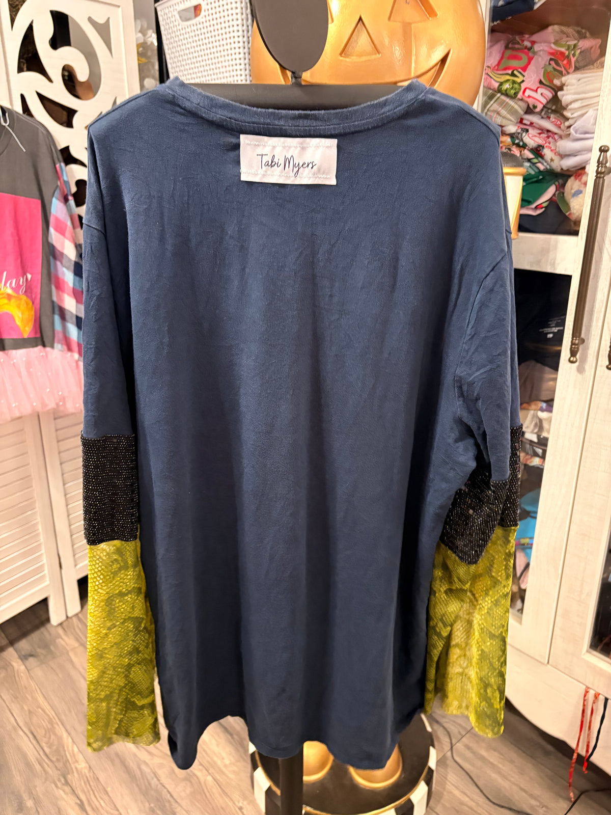 King Freddie Glam Tee One Size Fits a Small to XL