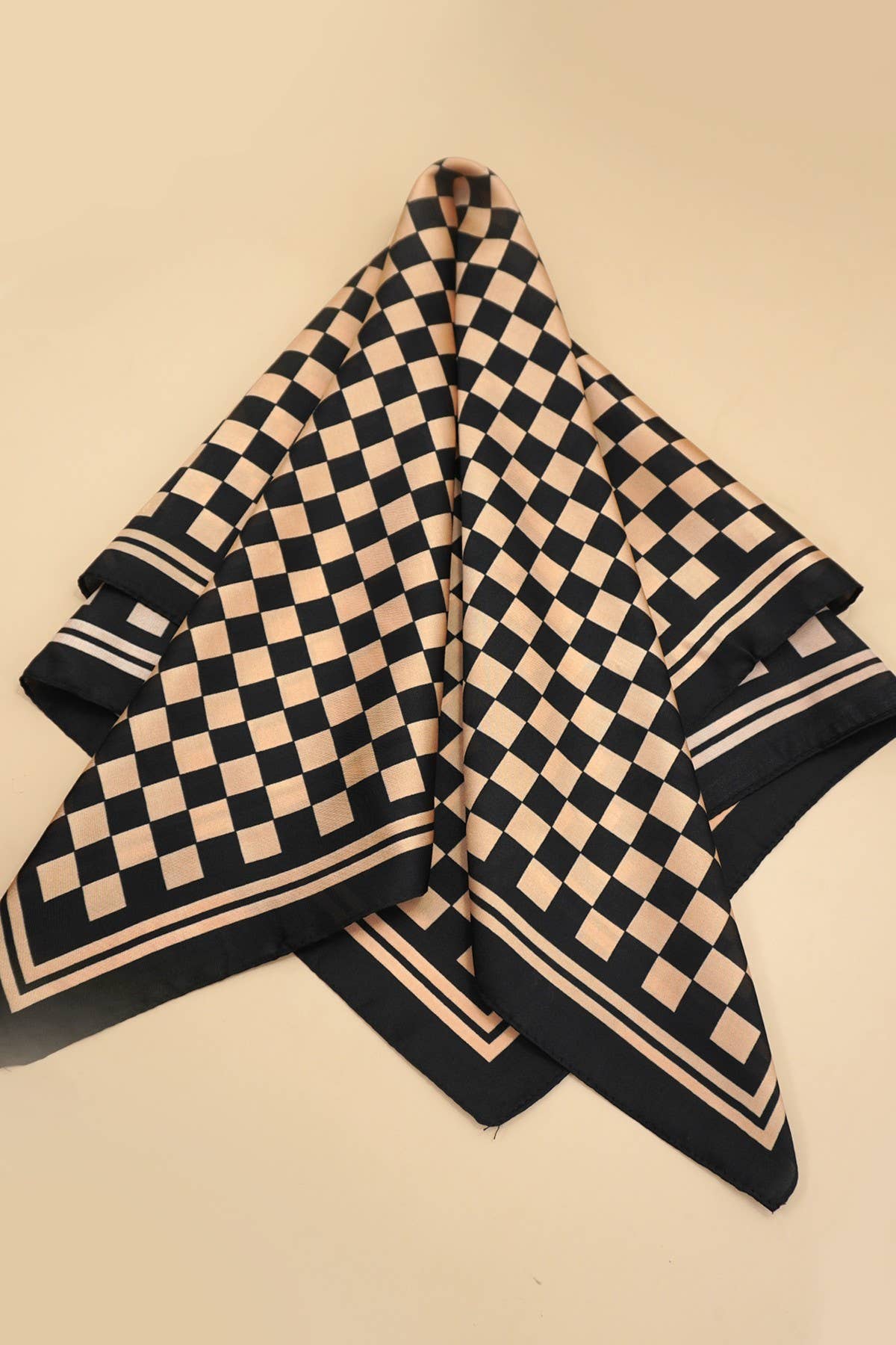 LARGE CHECKER PRINT SILKY FEEL BANDANA SCARF | 40SC692: Black