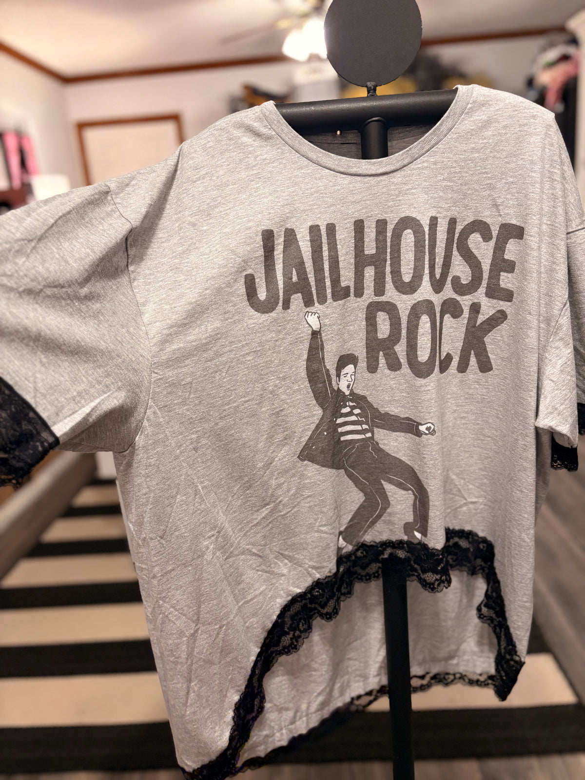 Jailhouse Rock Hi/Lo Glam Tee One Size Fits a Small to XXL