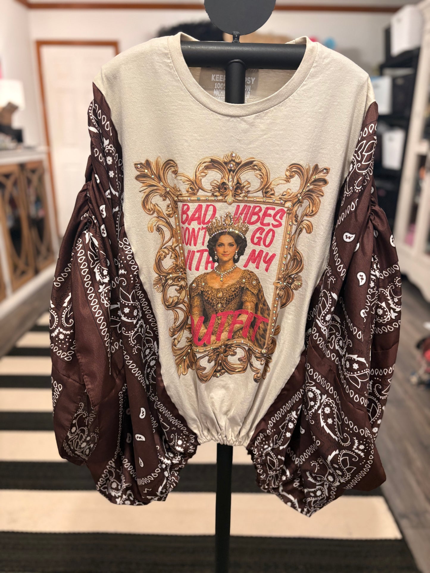 Bad Vibes Don’t Go With My Outfit Bubble Bandana Sleeve Tee Fits a Small to XXL