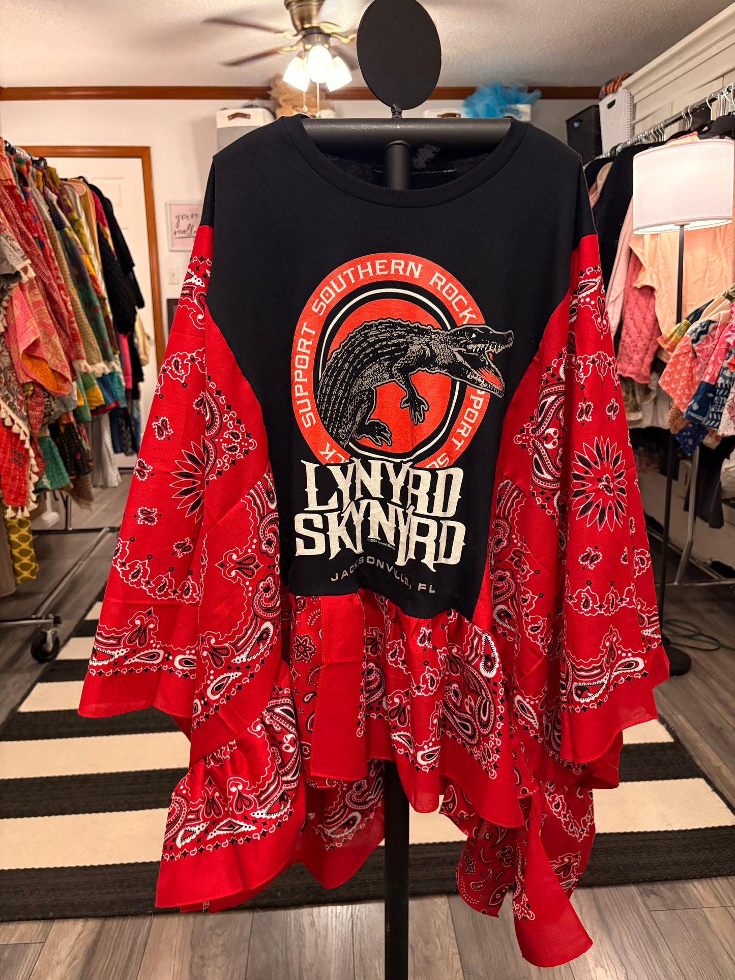 Free Bird Bandana Ruffle Top One Size Fits a Small to 3X