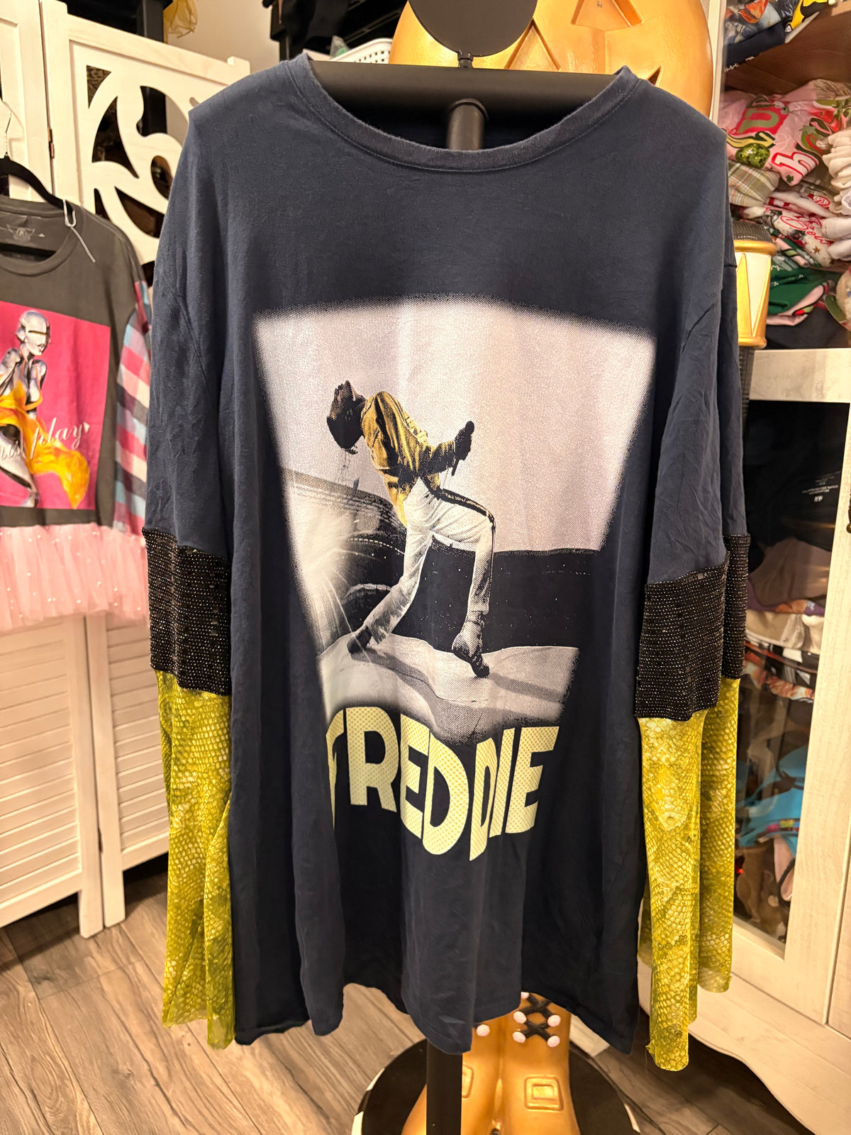 King Freddie Glam Tee One Size Fits a Small to XL