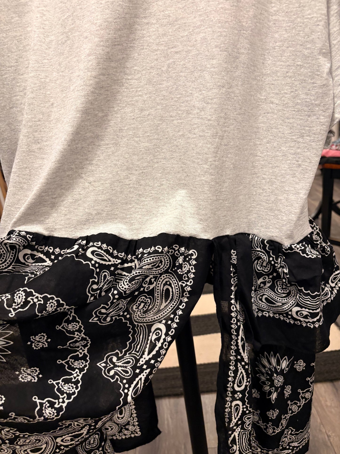 Playboy Dolly Drama Ho/Lo Bandana Tee One size fits a Large to 2X 10-16