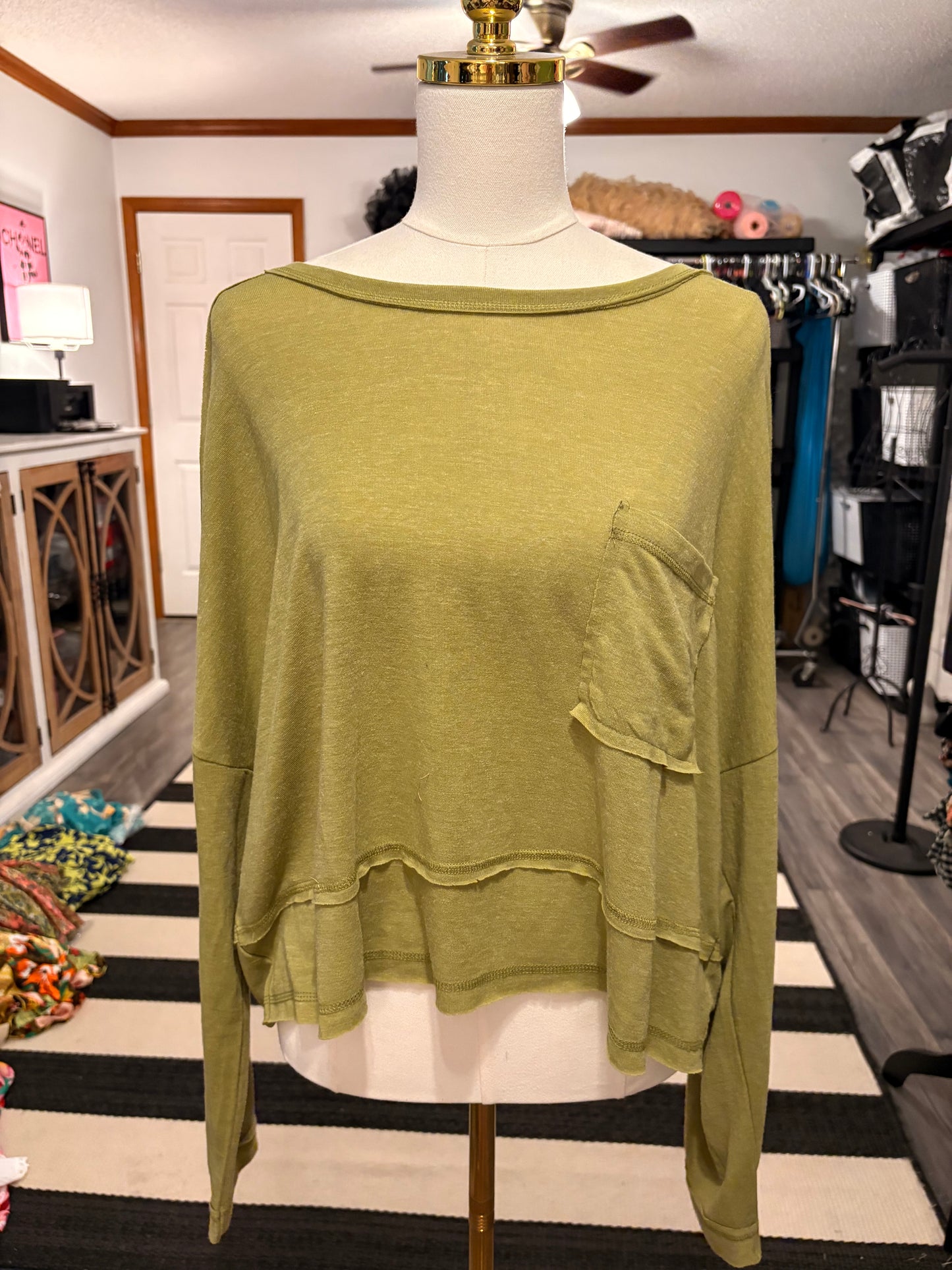 Olive Cropped Tee Large