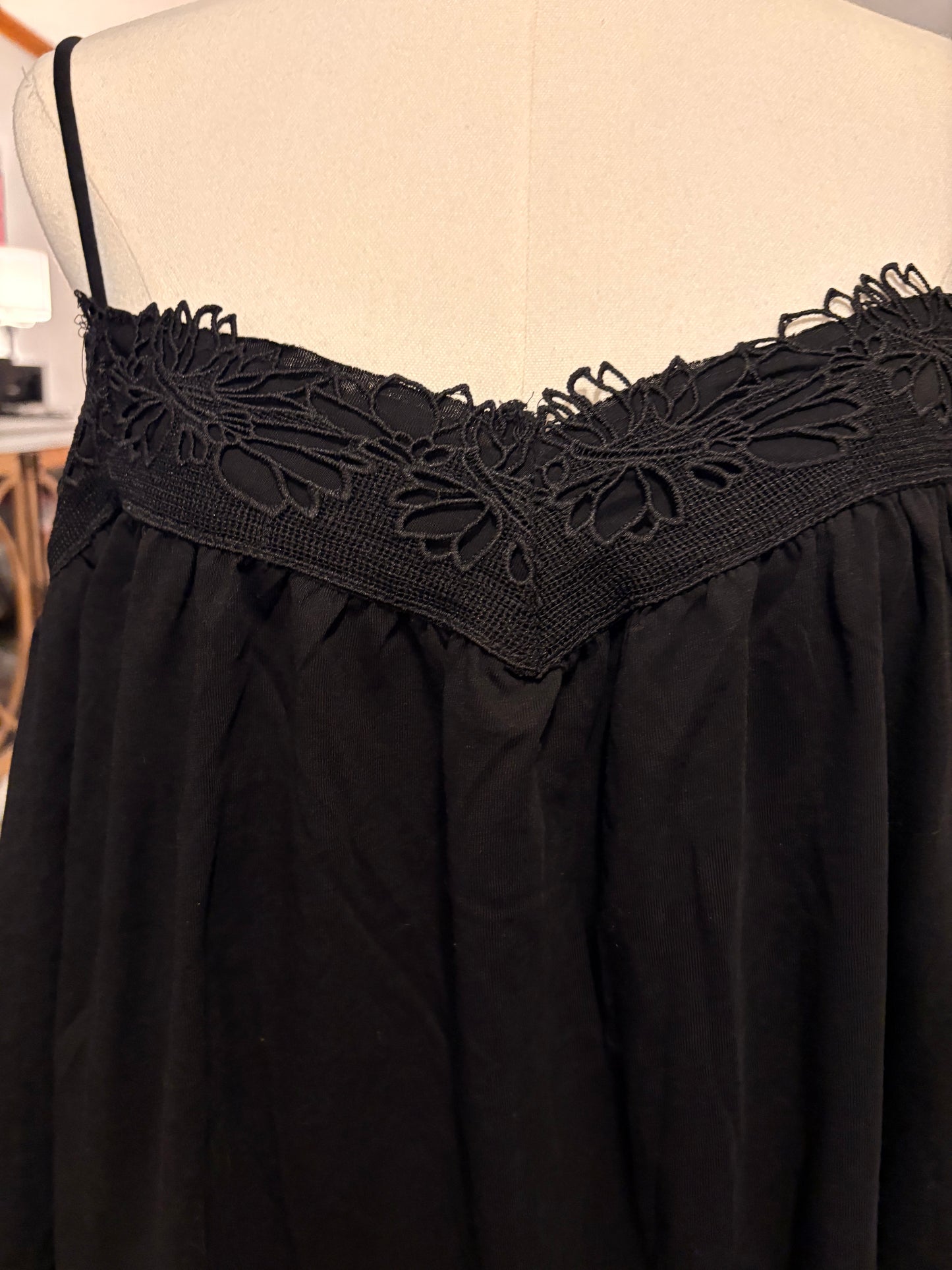 Black Tank Large
