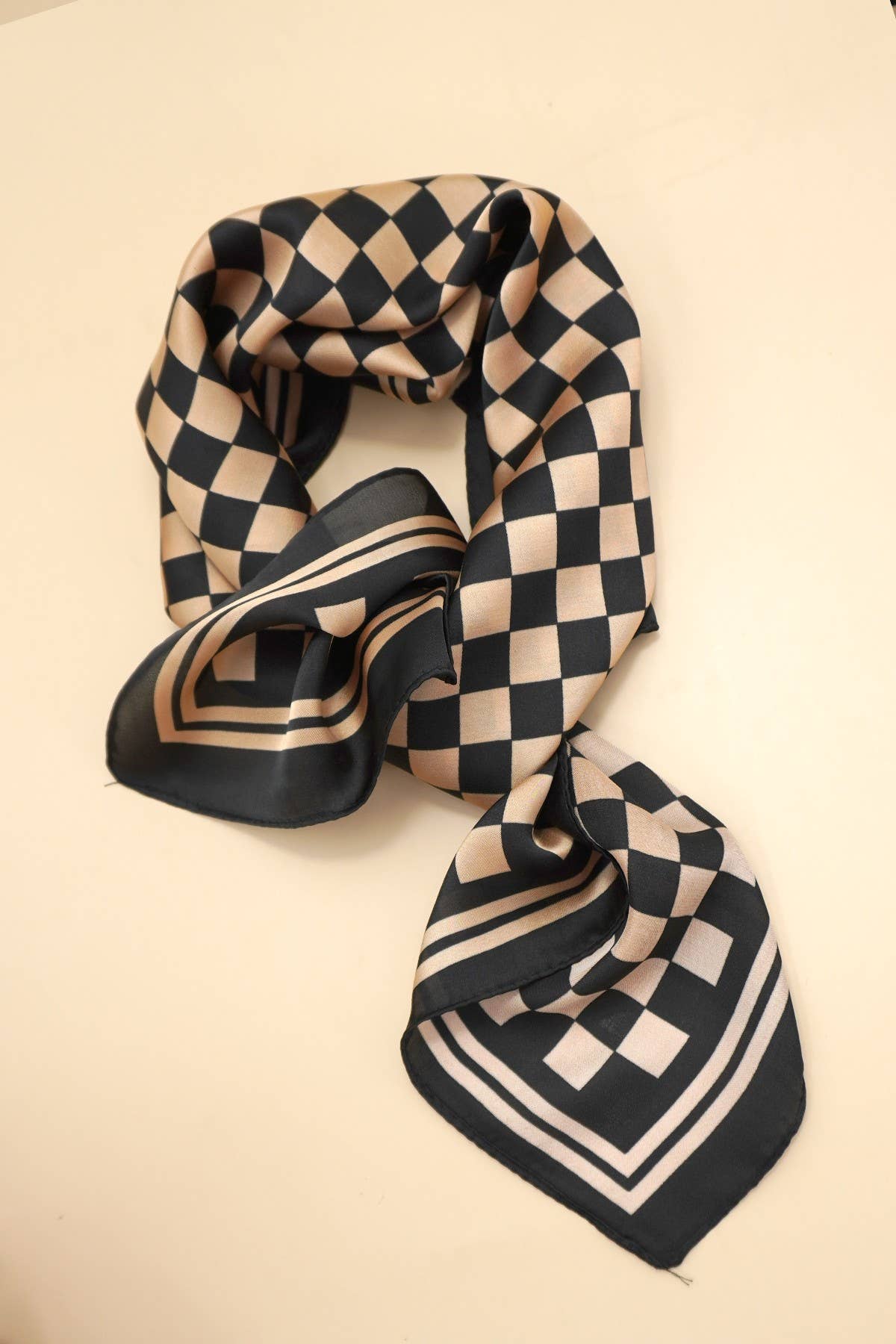 LARGE CHECKER PRINT SILKY FEEL BANDANA SCARF | 40SC692: Black