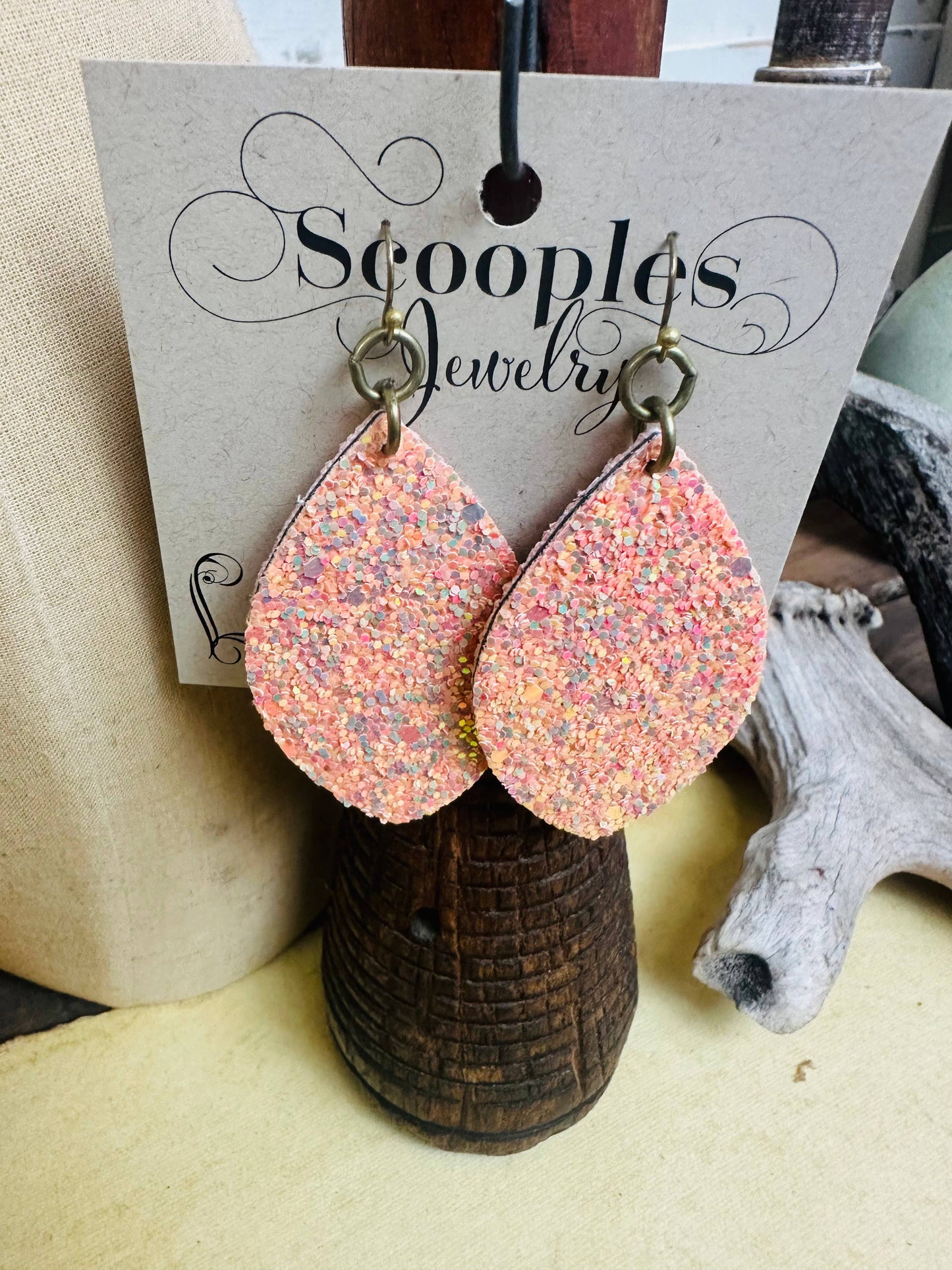 Coral Glitter Earring 