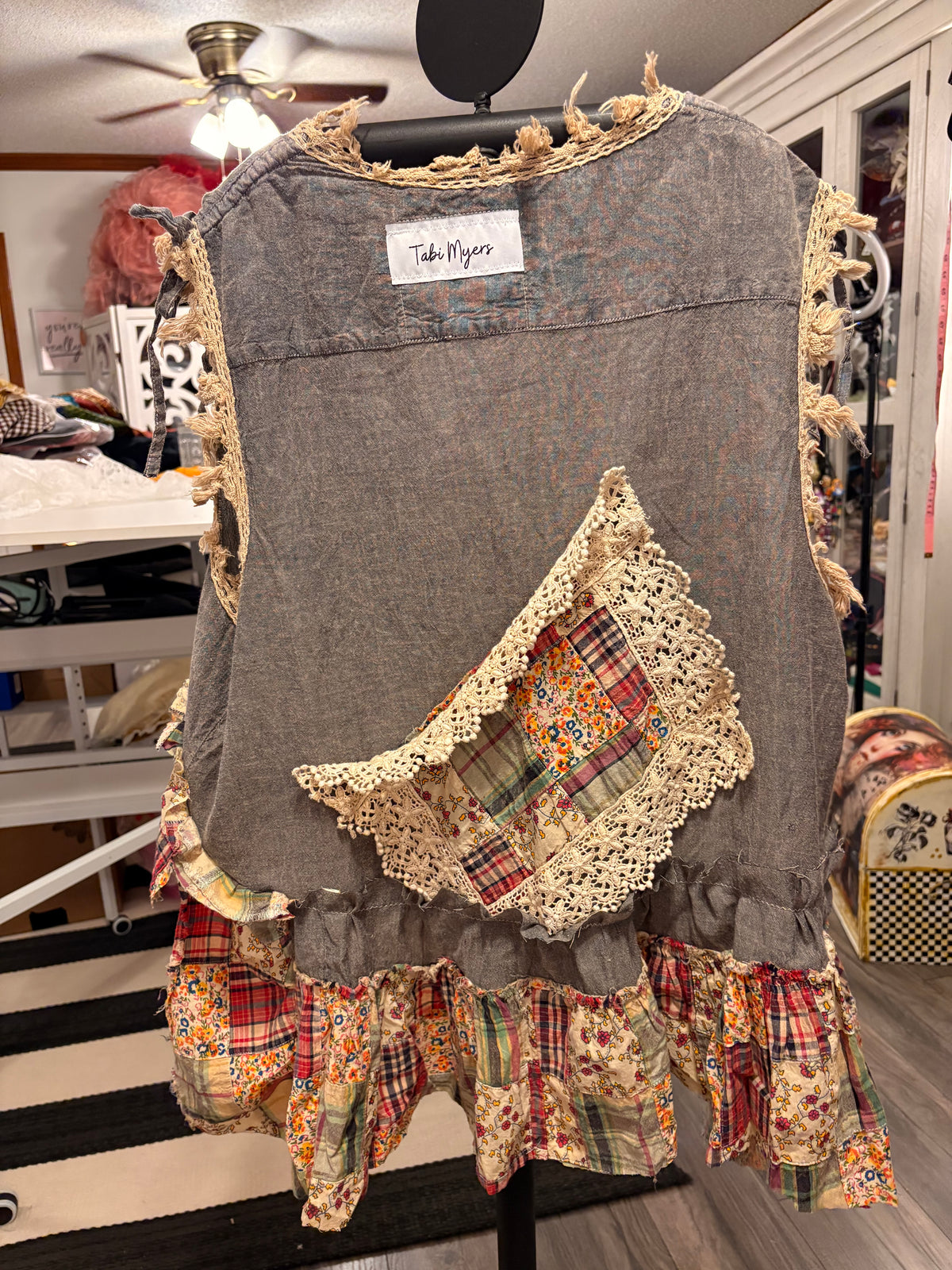 Holly Prairie Hi/Lo Top Fits a Large/XL