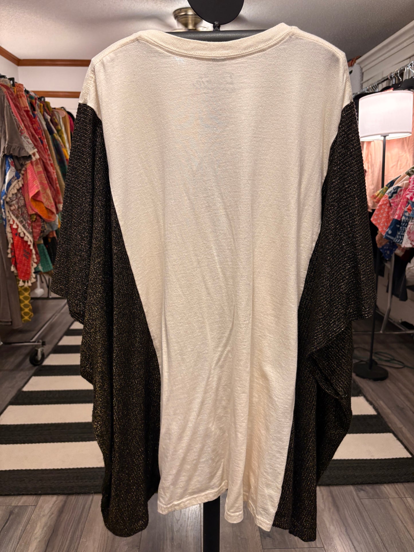 Mali-Boo Drop Sleeve Top One Size Fits a Small to 3X