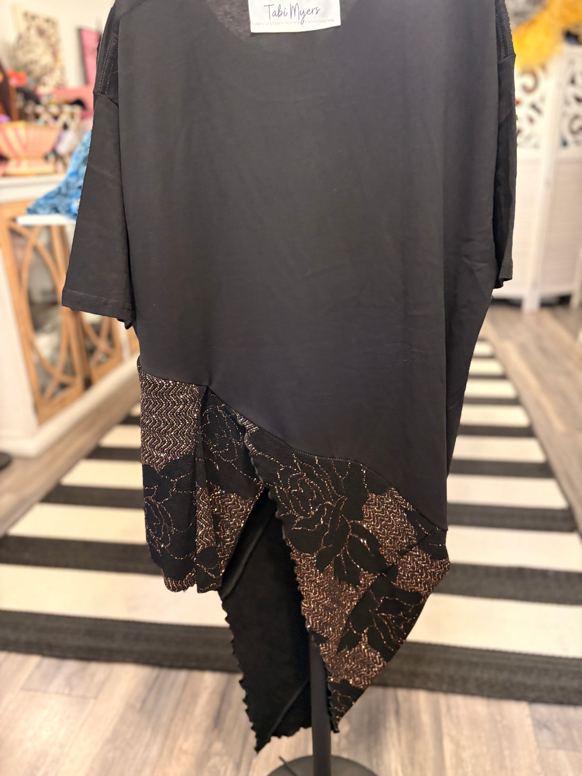 Protect Ya Neck Glam Tee One Size Fits a Small to XL