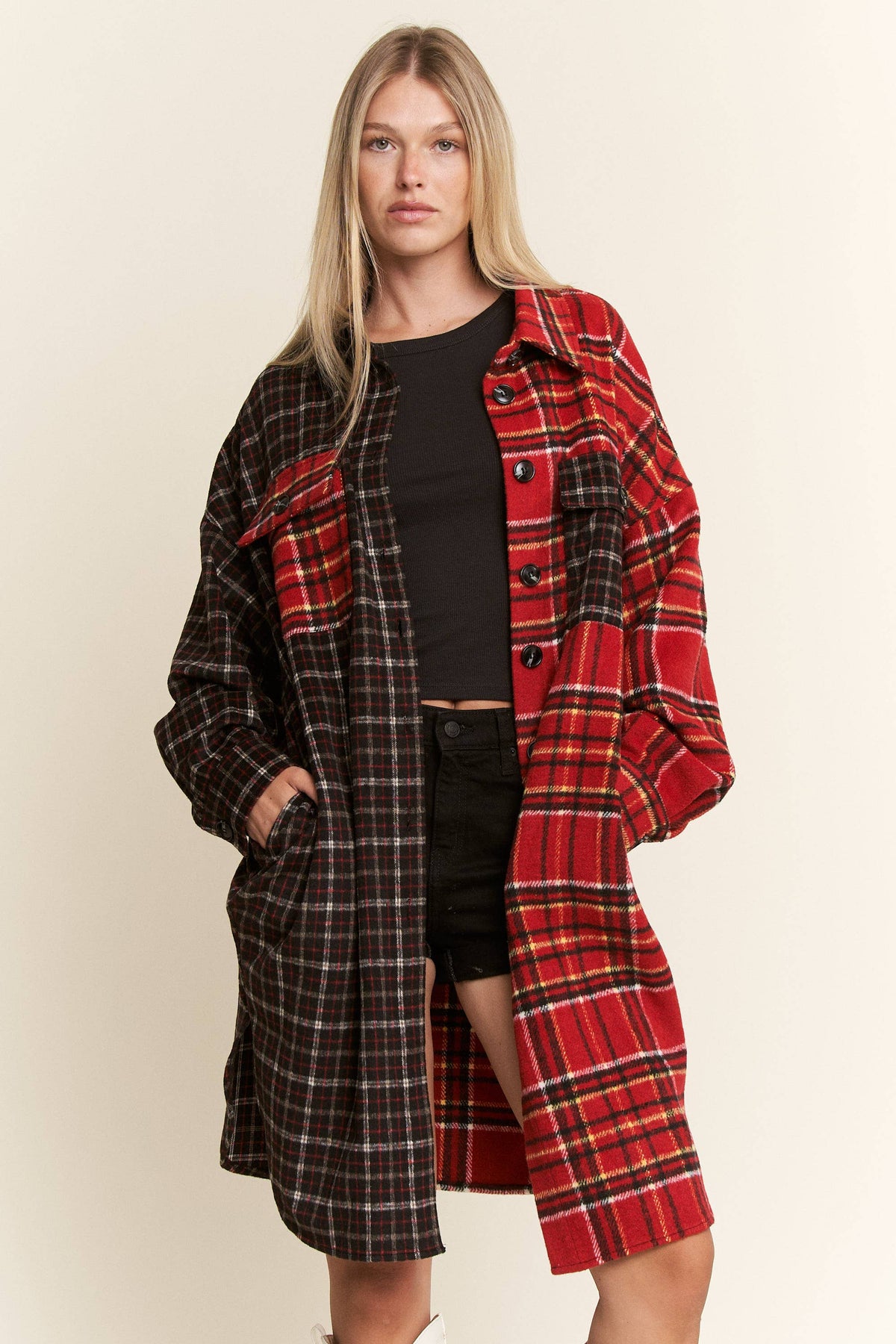PLUS SIZE OPPOSITES ATTRACT FLANNEL JACKET: BLACK/RED / 1X/2XL