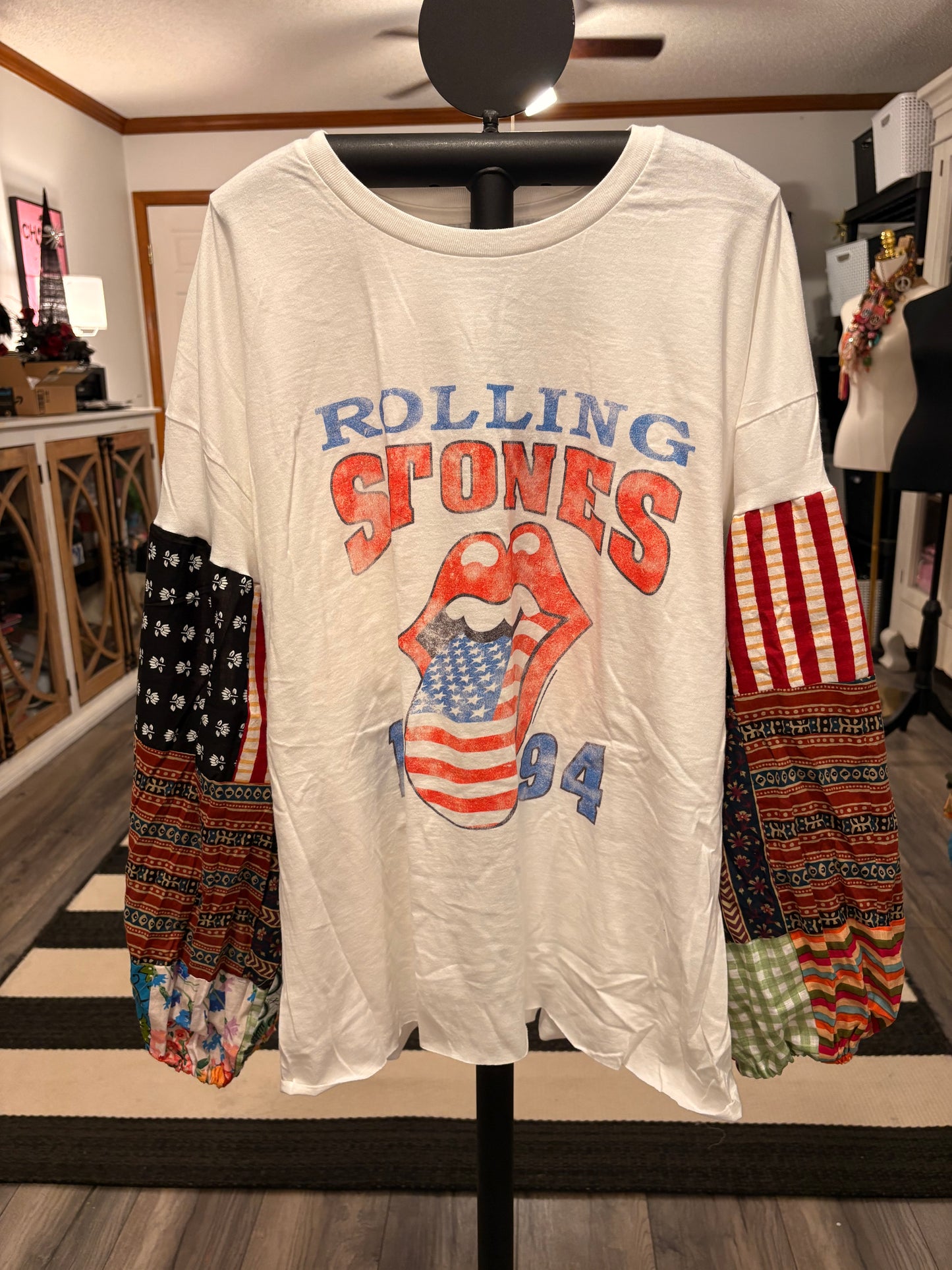Stones 1964 Flare Patchwork Sleeve Tee Fits a Small to 2X