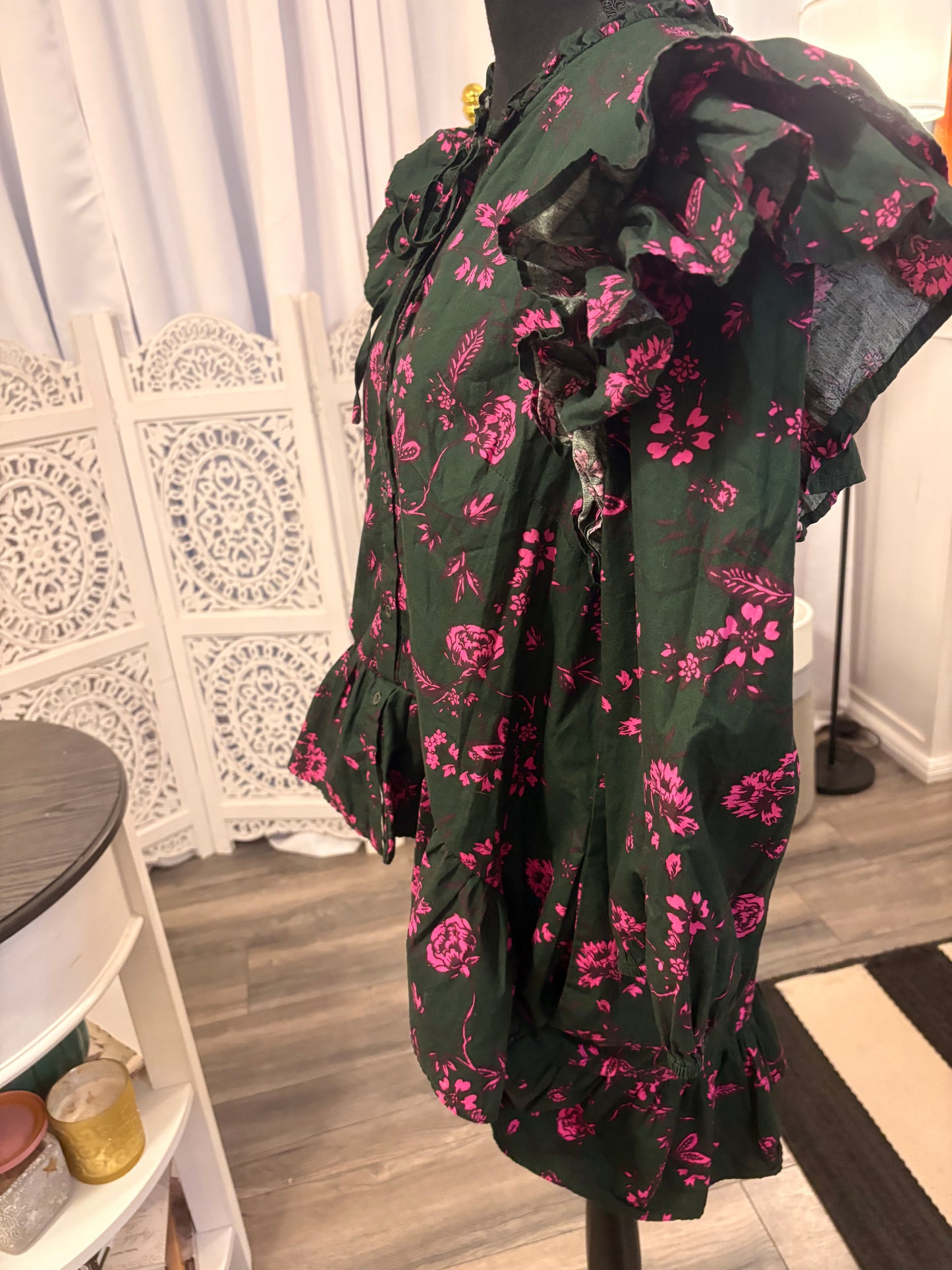 Sami Hi/Lo Top Fits a Large/XL