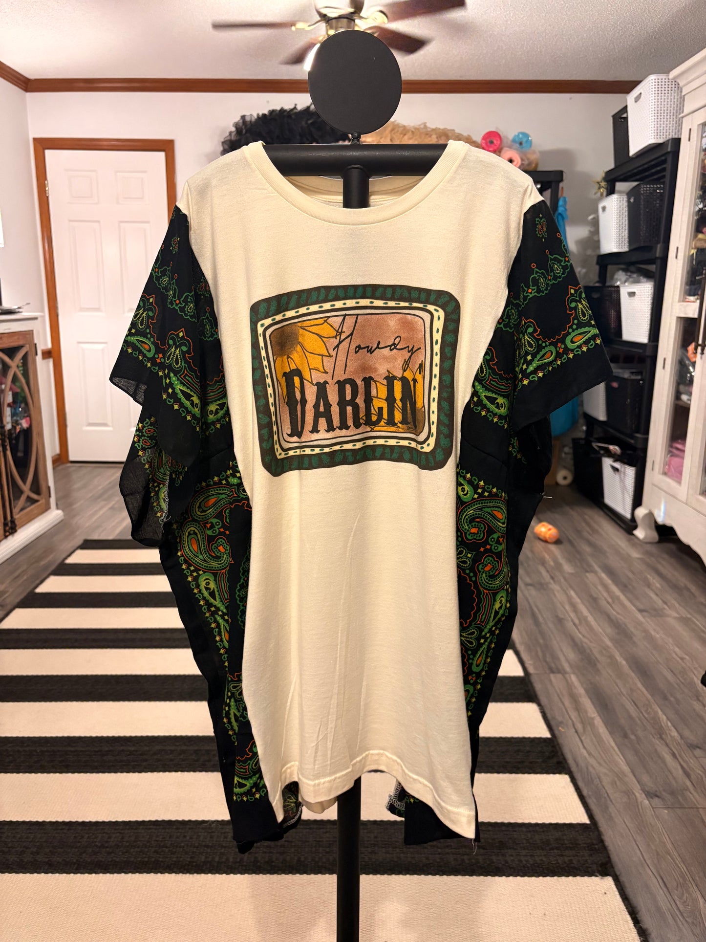 Howdy Yall Bandana Poncho Tee Fits a Small to Large to 3X