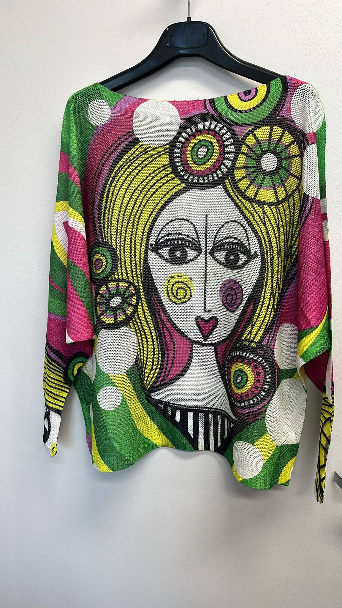 VI415 Pink "PICASSO" Round Neck Knit Printed Sweater