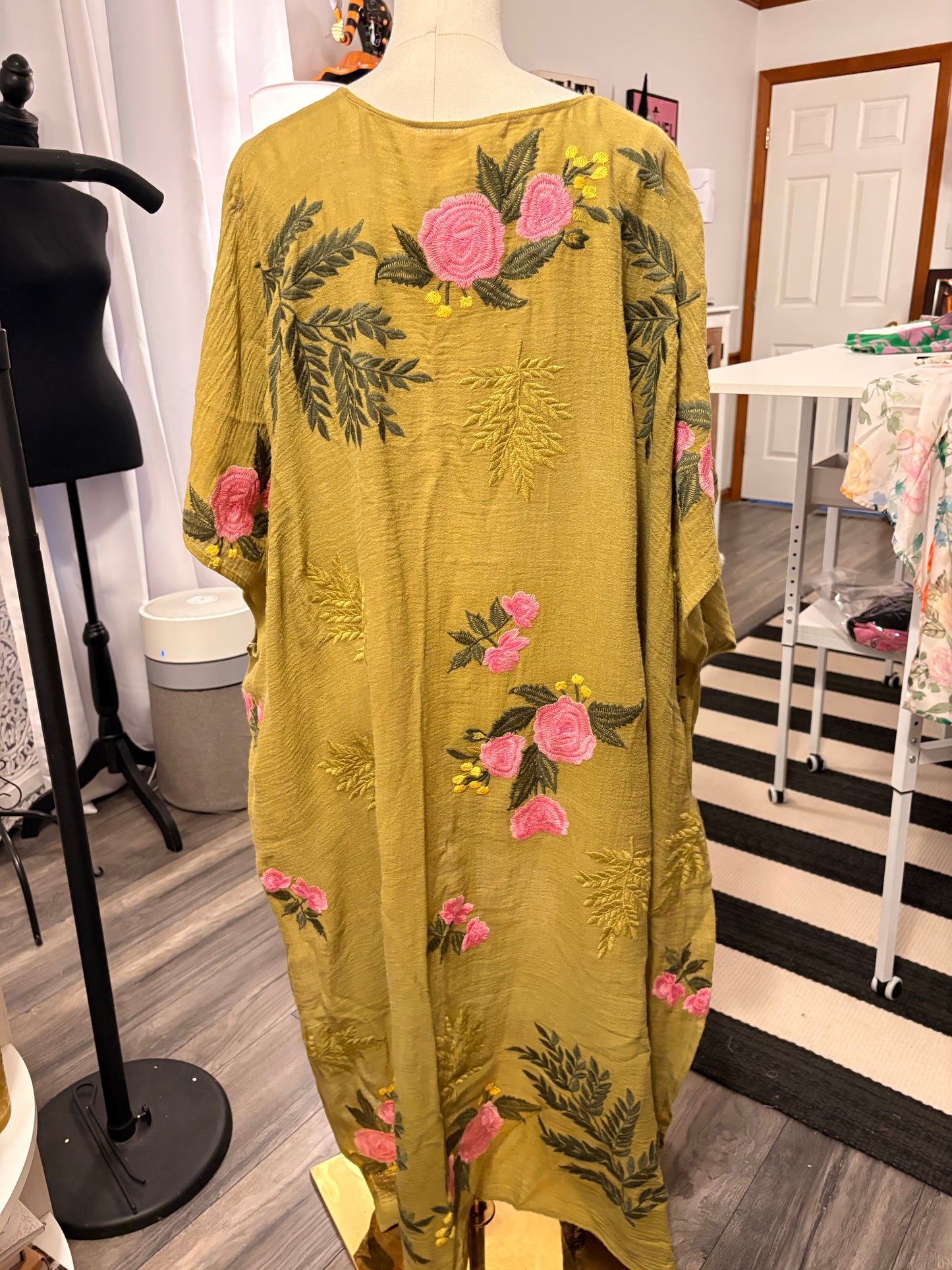 Riviera Hand Embroidered Kimono by Aratta One Size Fits a Small to 3X
