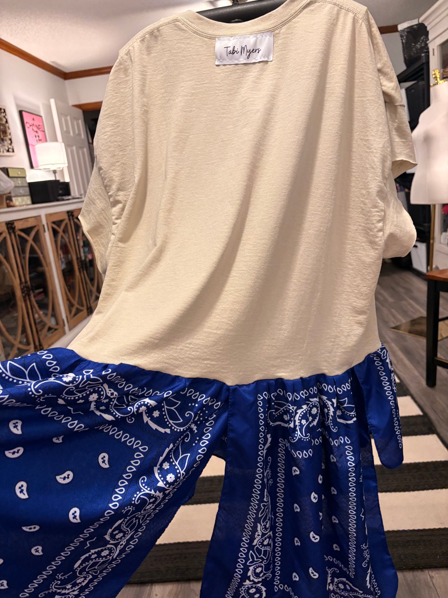 Urban Cowboy Drama Ho/Lo Bandana Tee One size fits a Large to 2X 10-16