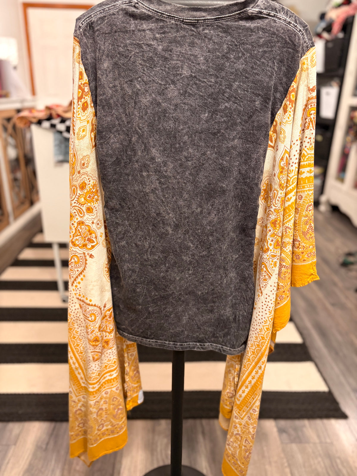 Come As You Are Glam Kimono One Size Fits a Small to 2X