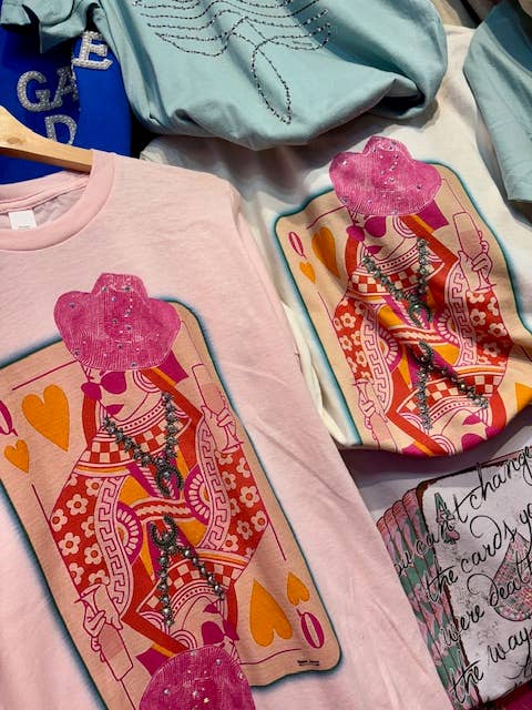 Queen of Hearts: Pink / XL