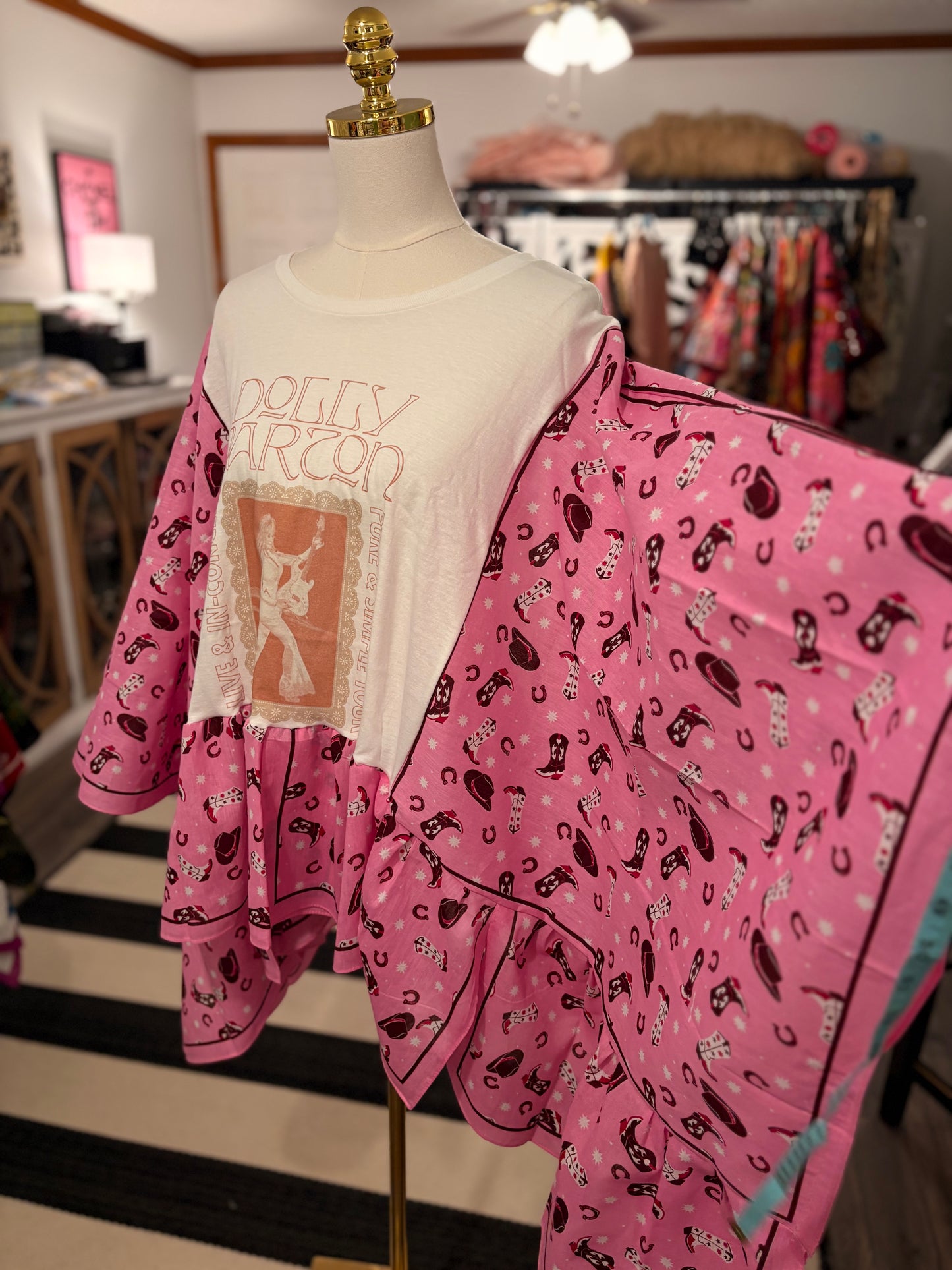 2015 Nashville Dolly Bandana Ruffled Poncho One Size Fits a Small to 3X