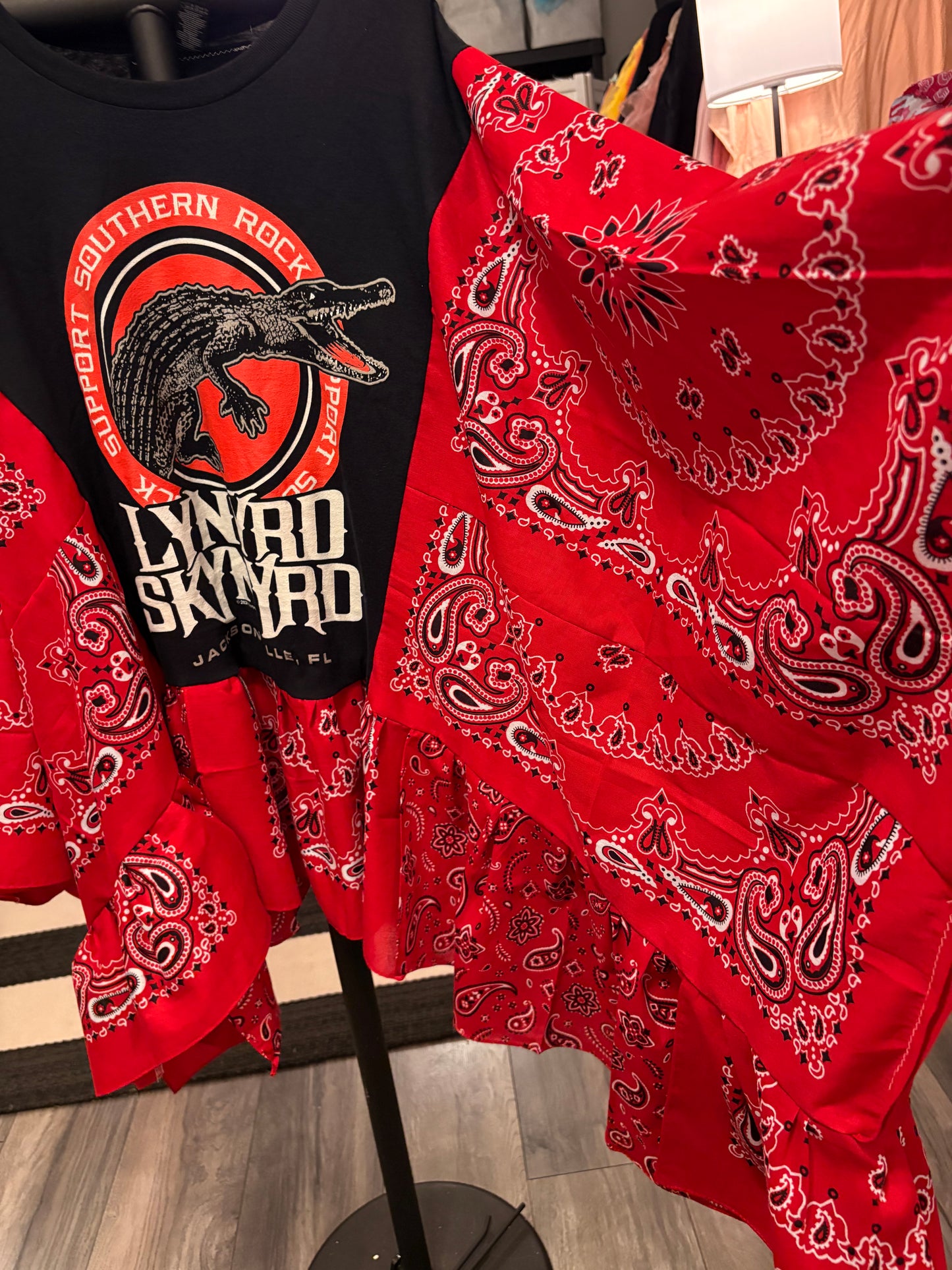 Free Bird Bandana Ruffle Top One Size Fits a Small to 3X