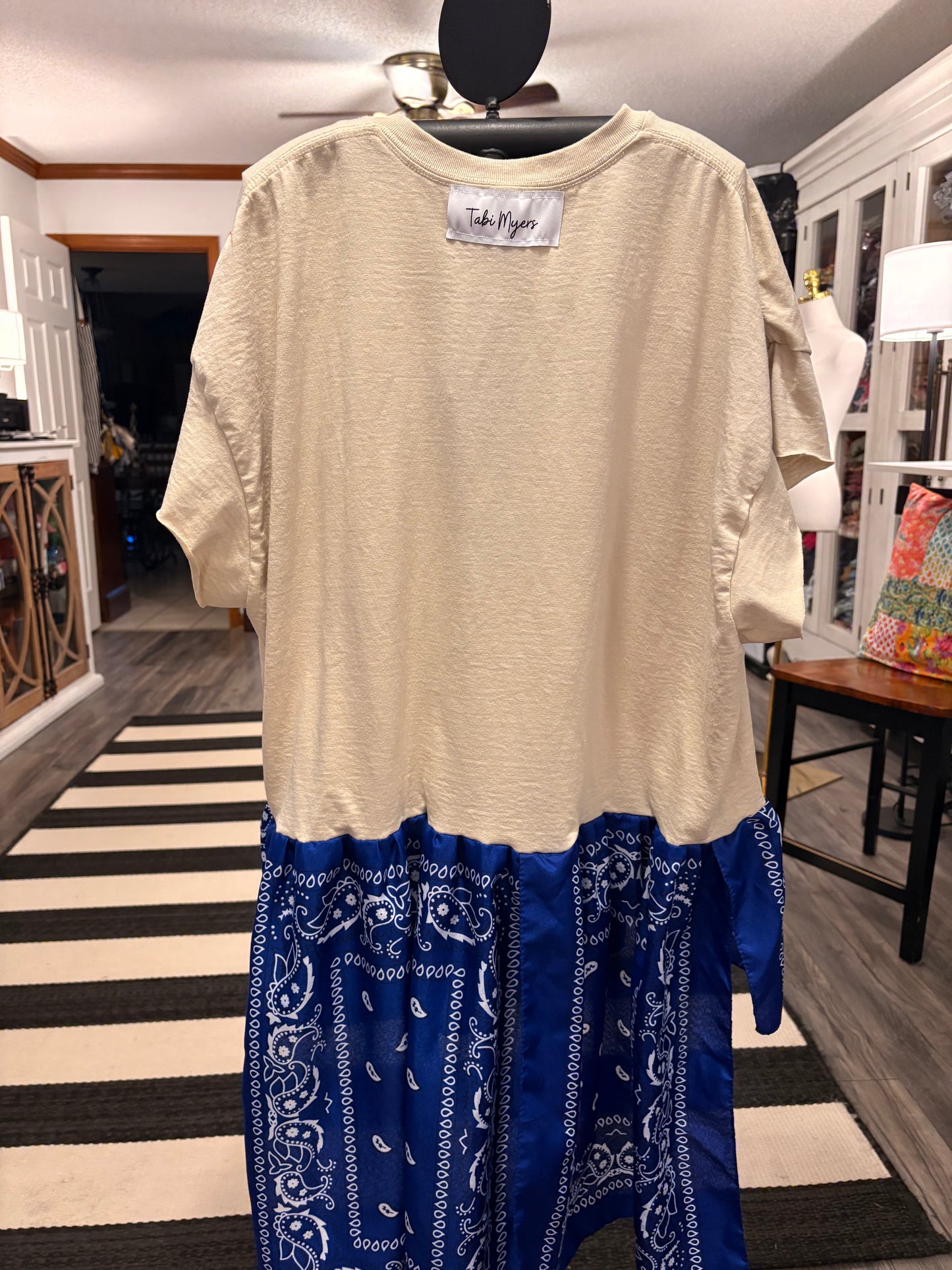 Urban Cowboy Drama Ho/Lo Bandana Tee One size fits a Large to 2X 10-16