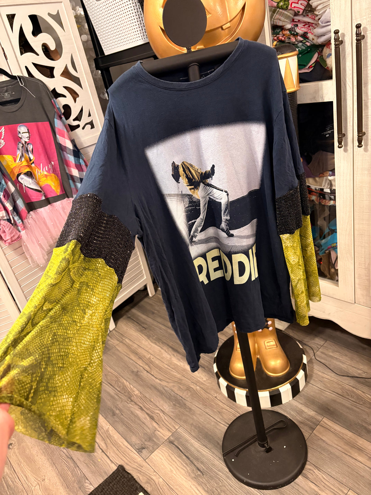King Freddie Glam Tee One Size Fits a Small to XL