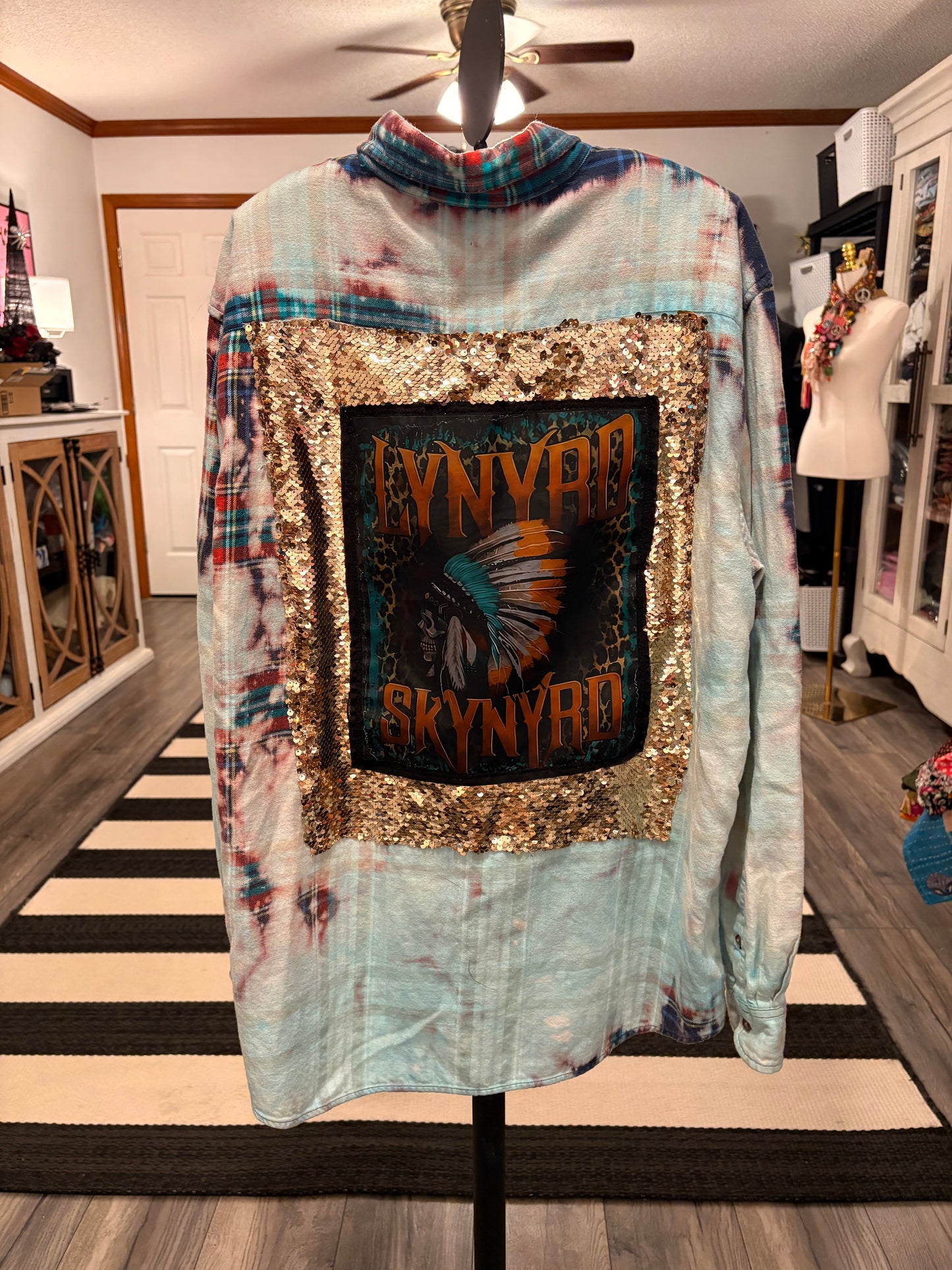 Lynard Skynard Flashy Flannel
Fits a Small to XXL 4-16