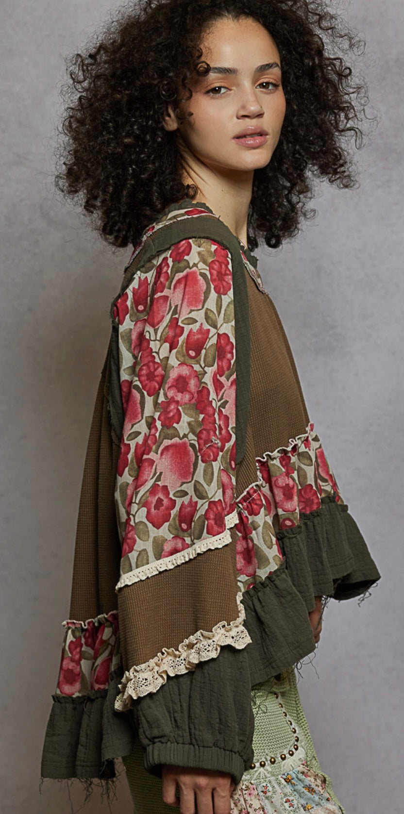 POL Herb And Rose Garden Ruffle Top