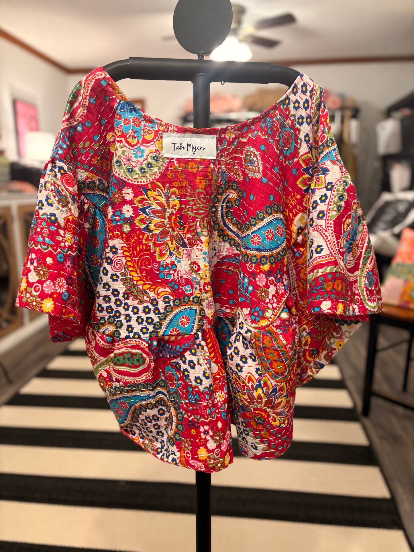 Ellie Kantha Circle Top One Size Fits a Small to 3X