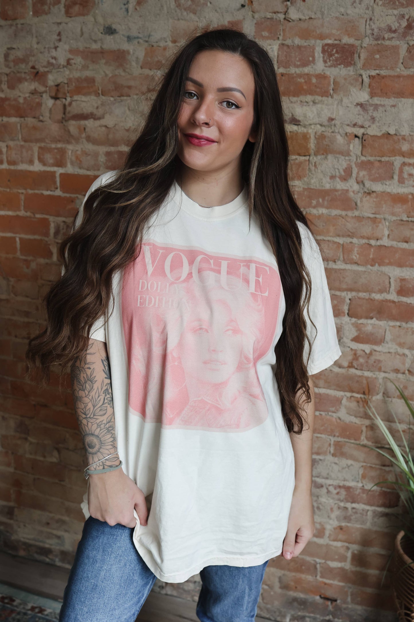 Dolly Vogue Comfort Colors Graphic T-shirt: Large