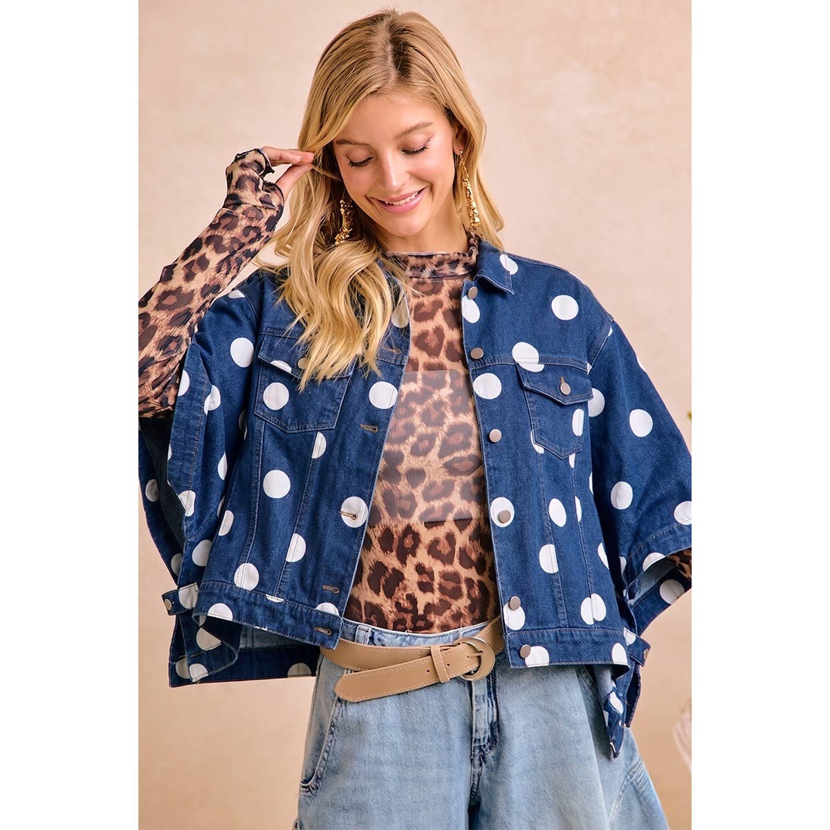 WOMEN OVERSIZED CAPE SLEEVE DENIM TRUCKER JACKET: DENIM POLKA DOT