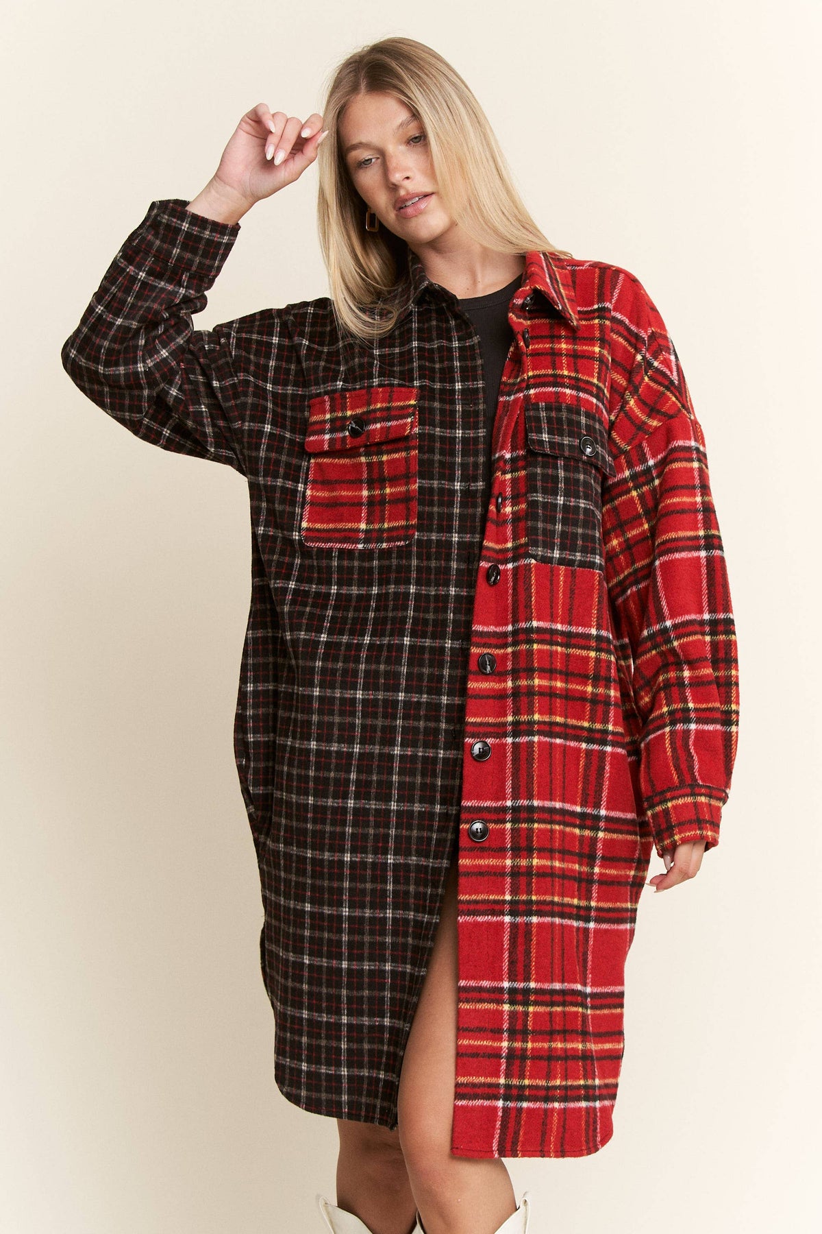 PLUS SIZE OPPOSITES ATTRACT FLANNEL JACKET: BLACK/RED / 1X/2XL
