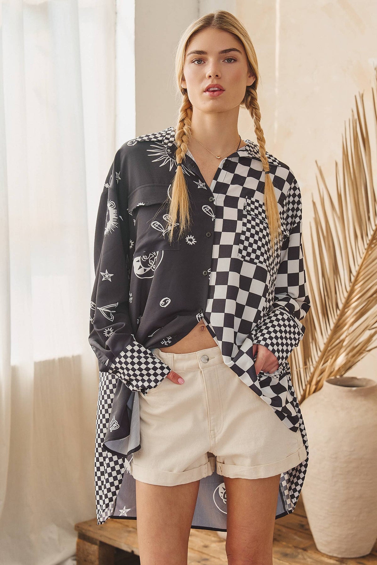MIXED PRINT OVERSIZED BUTTON SHIRT: BLACK/WHITE