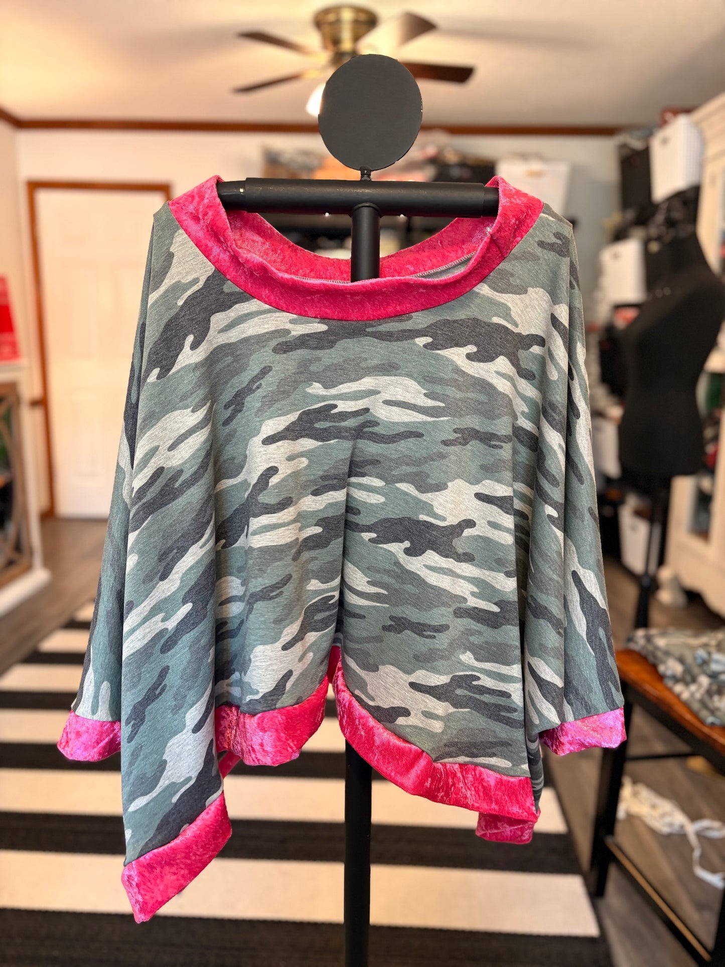 Huntress Crushed Velvet and Camo Tabi Top One Size Fits Most Short Length