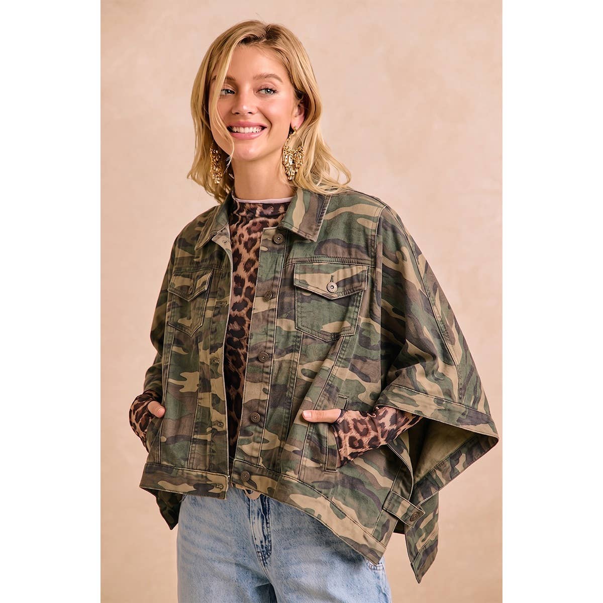 WOMEN OVERSIZED CAPE SLEEVE DENIM TRUCKER JACKET: CAMOUFLAGE