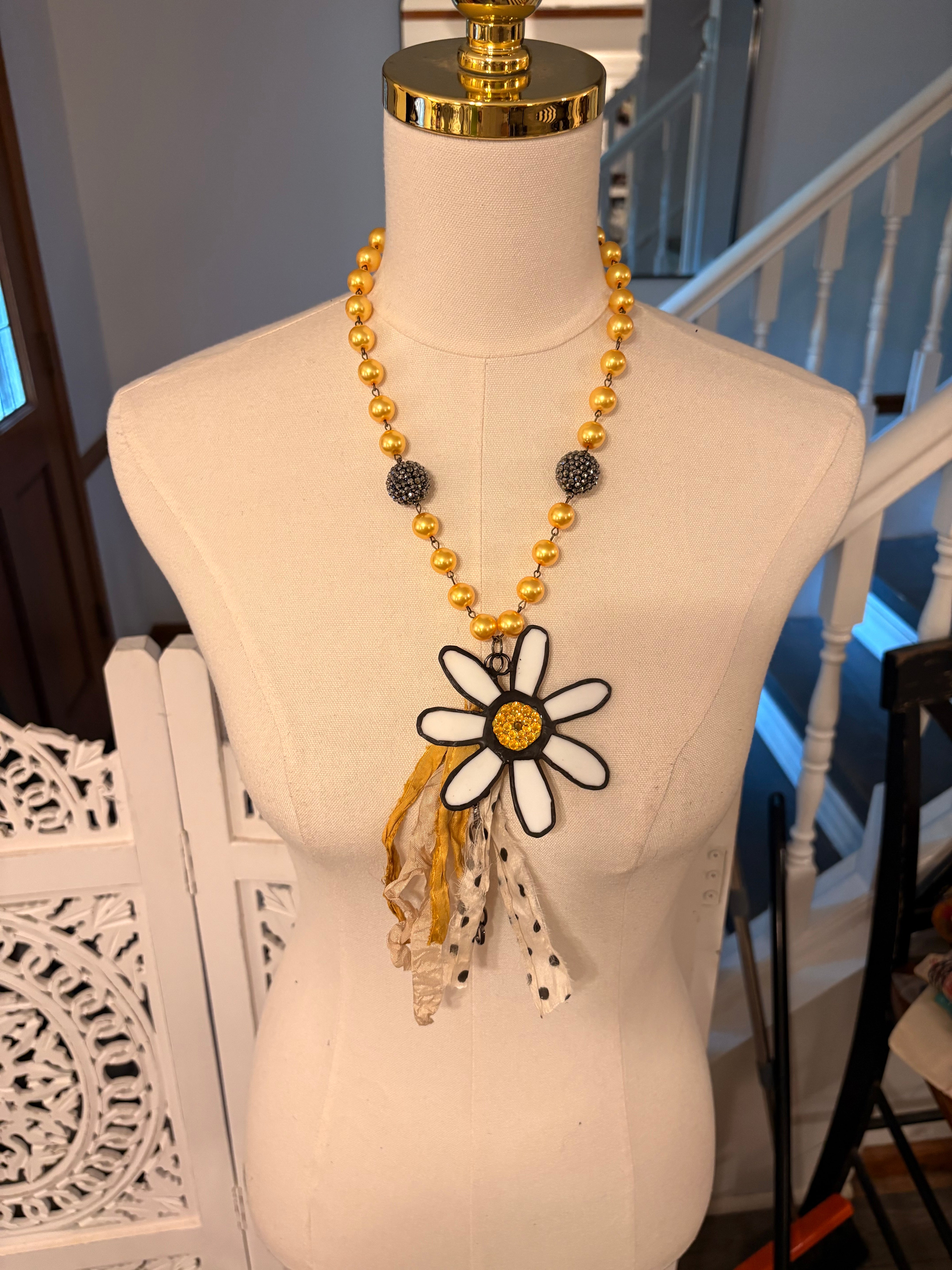 Daisy Stain Glass Necklace – Tabi Myers
