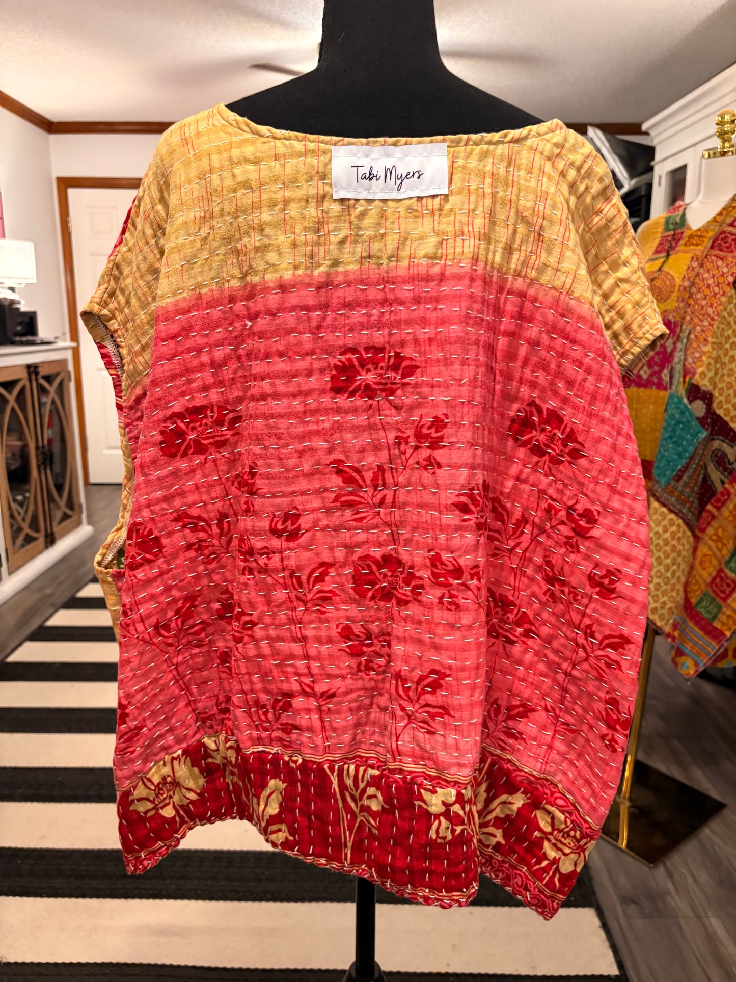 Maureen Kantha Top One Size Fits a Small to XL 6-14