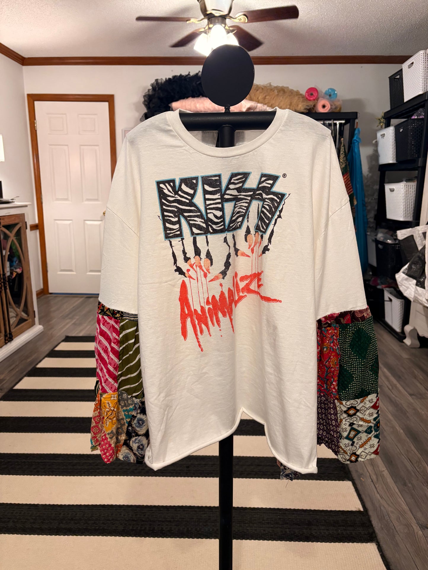 Animalize Flare Patchwork Sleeve Tee Fits a Small to 2X