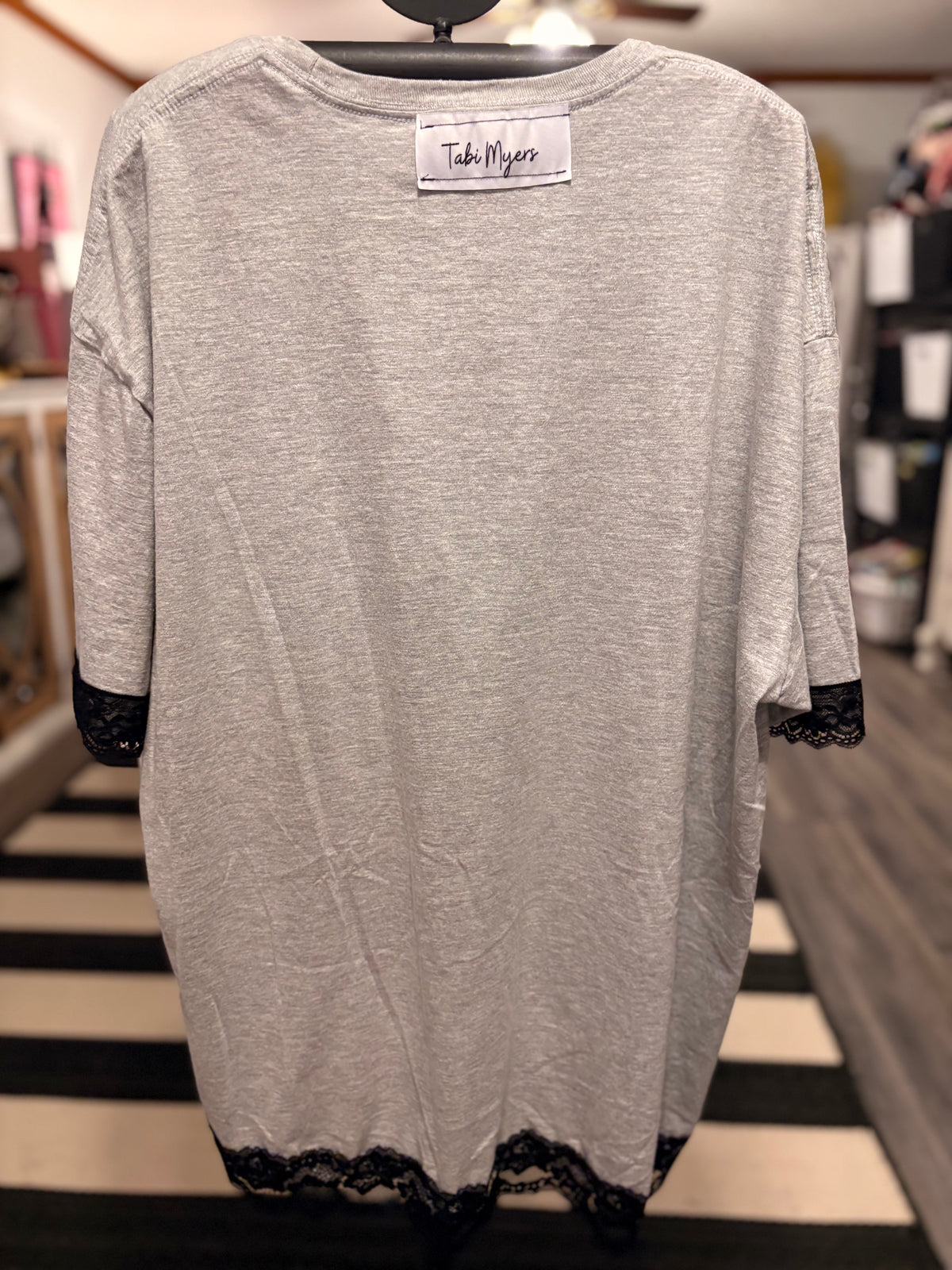 Jailhouse Rock Hi/Lo Glam Tee One Size Fits a Small to XXL